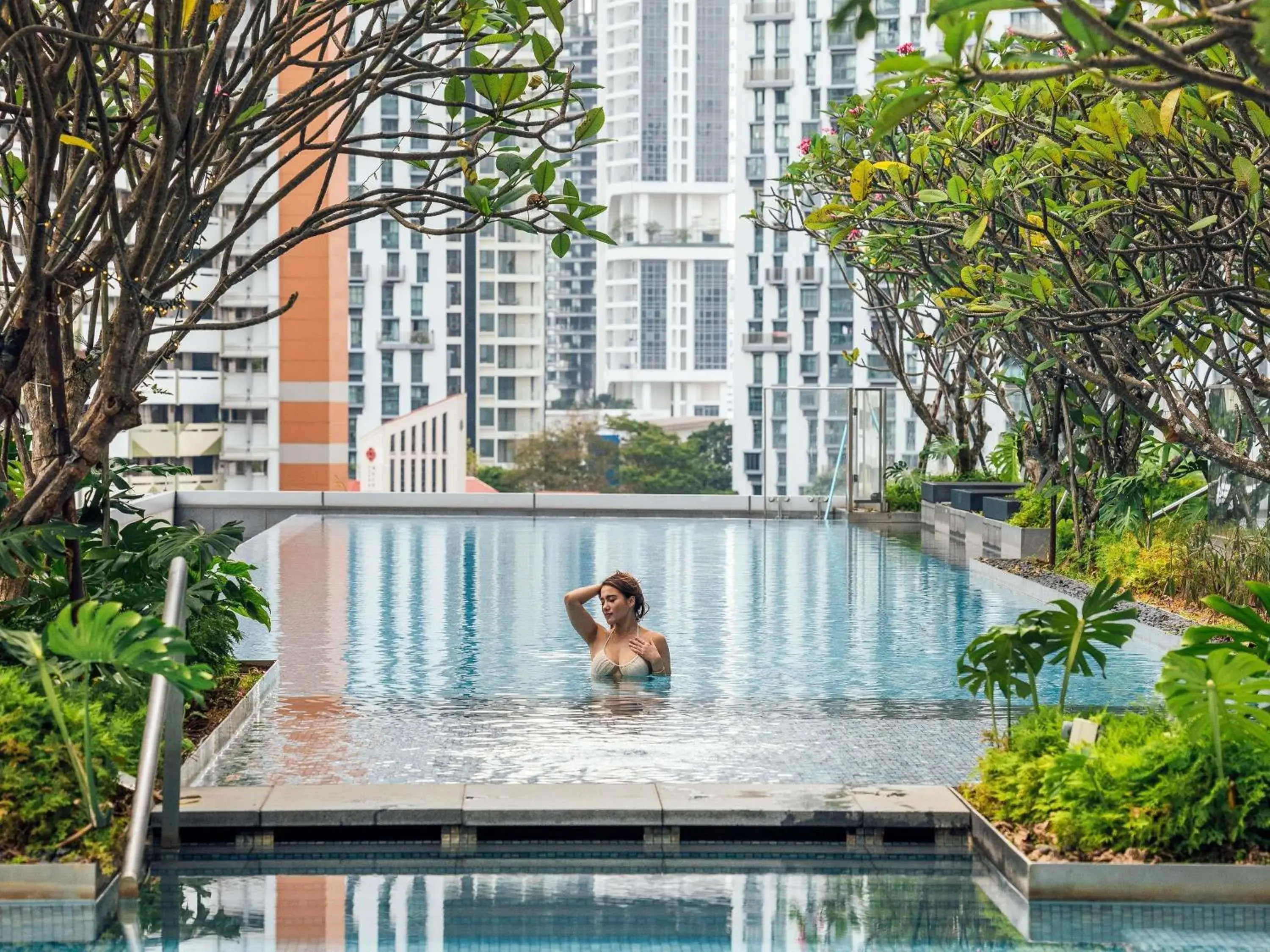 Pool view in Sofitel Singapore City Centre Pool view in Sofitel Singapore City Centre