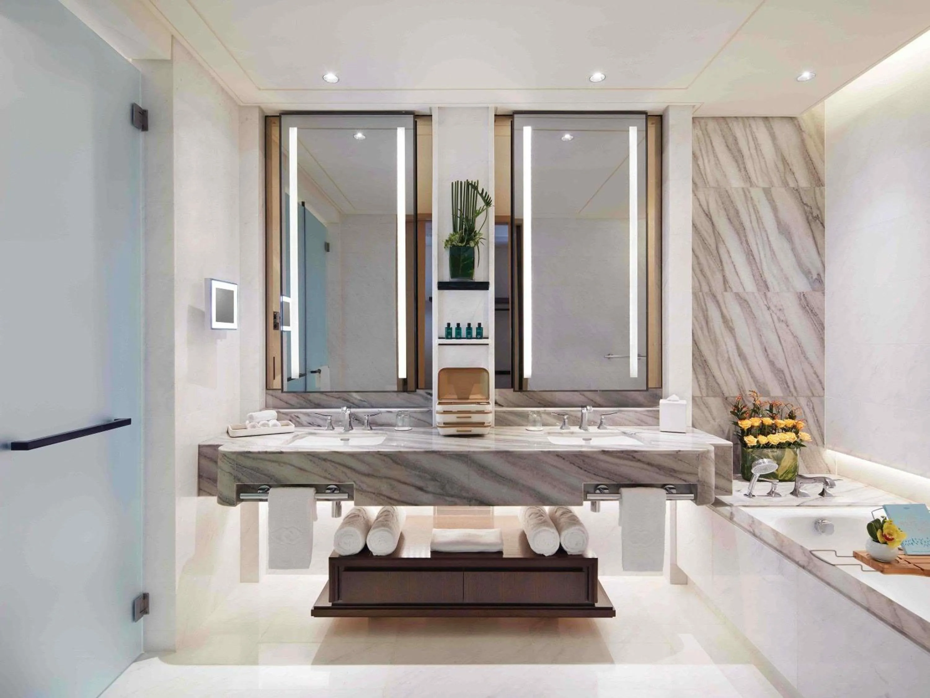 Bedroom in Sofitel Singapore City Centre