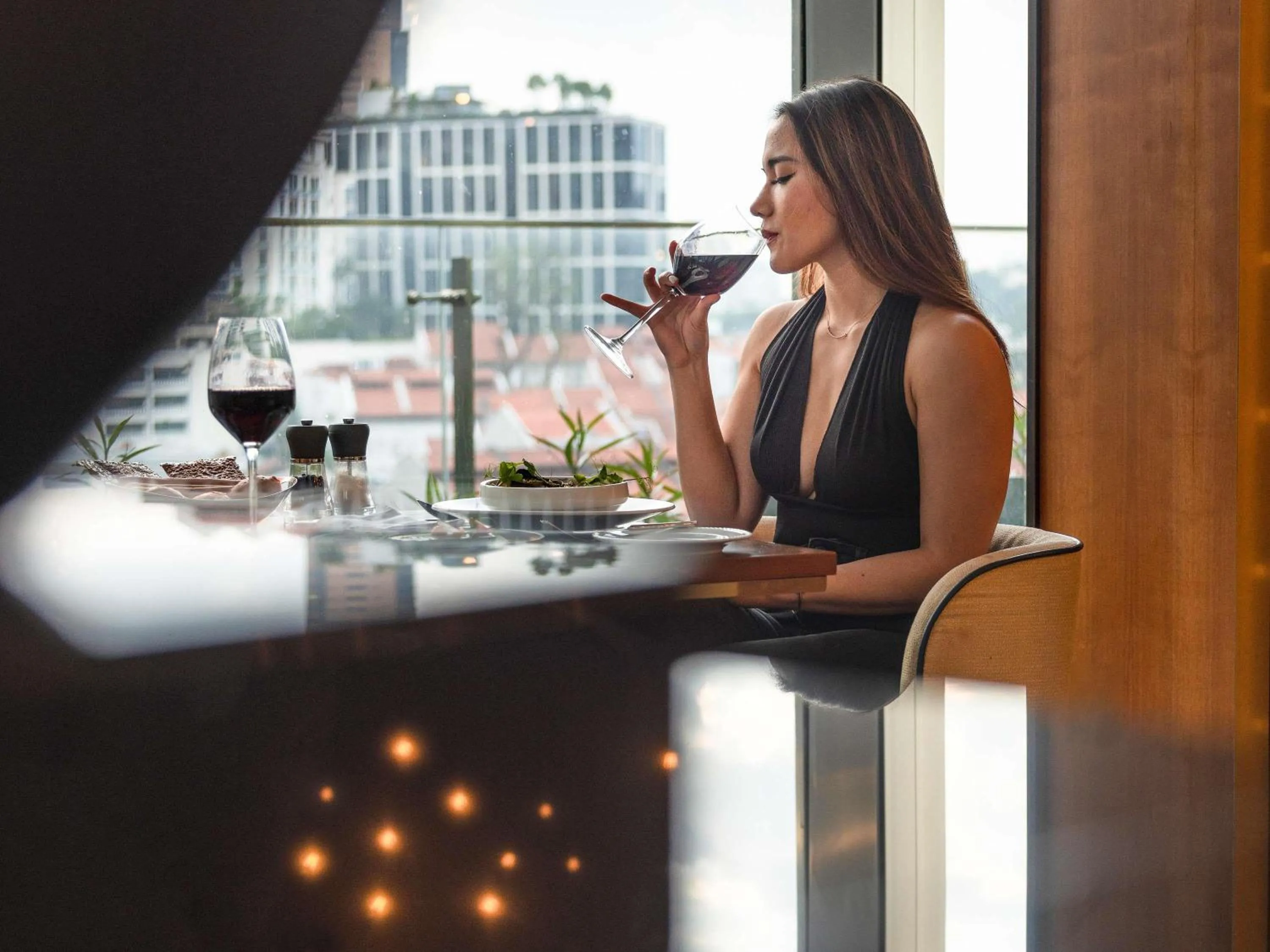 Restaurant/places to eat in Sofitel Singapore City Centre