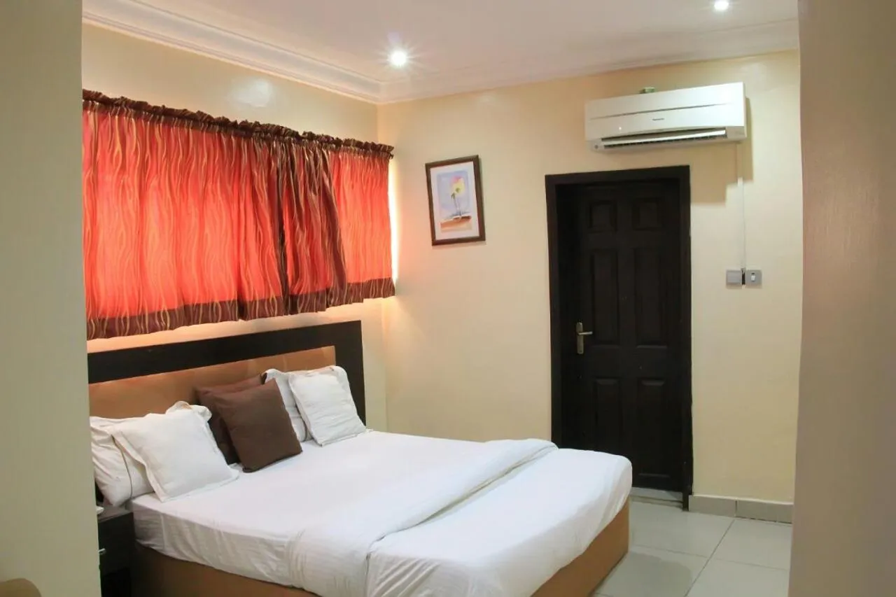 Bed in Chantella Suites