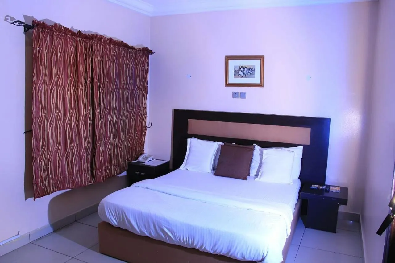 Bed in Chantella Suites