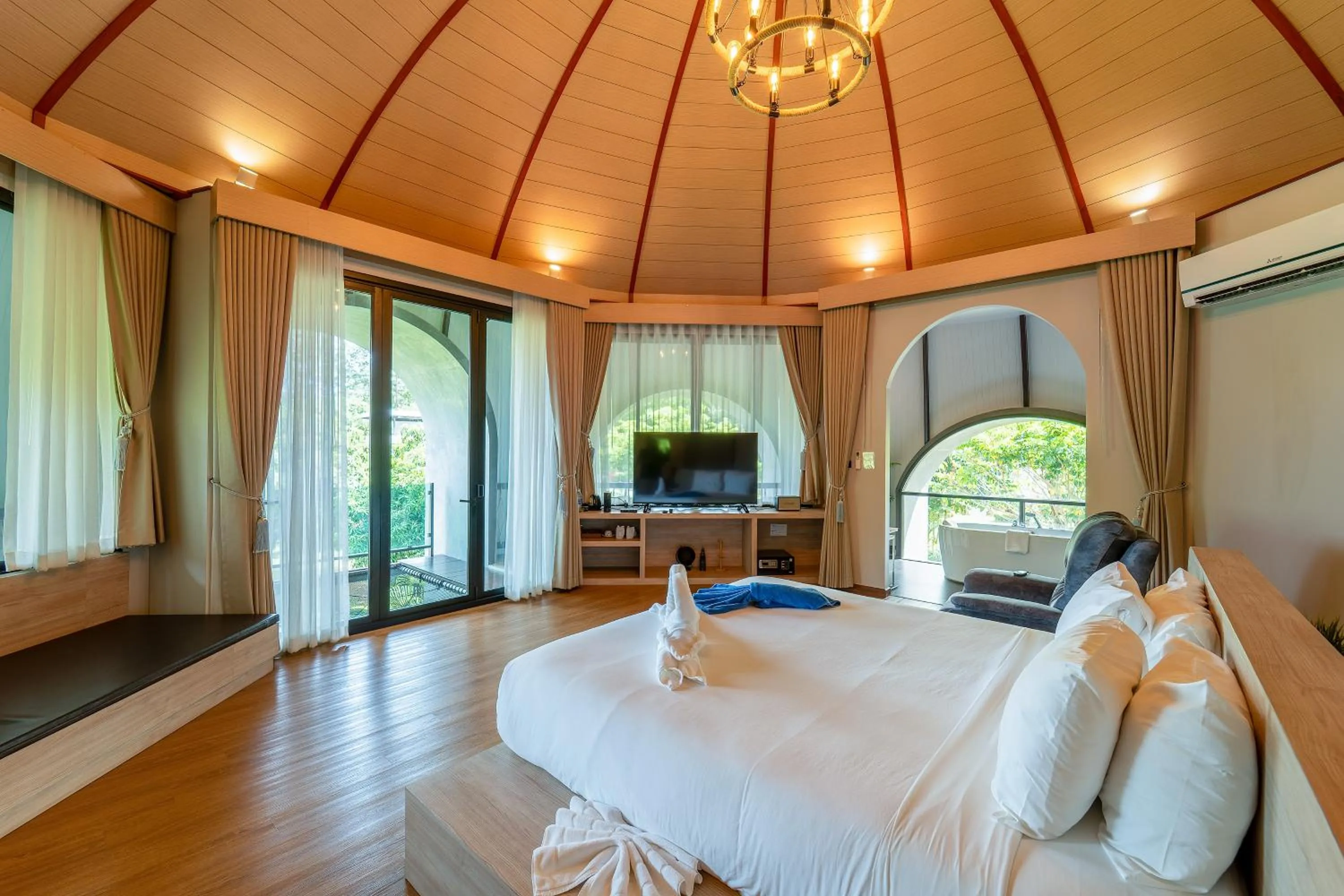 Bedroom, Bed in Binlha Raft Resort