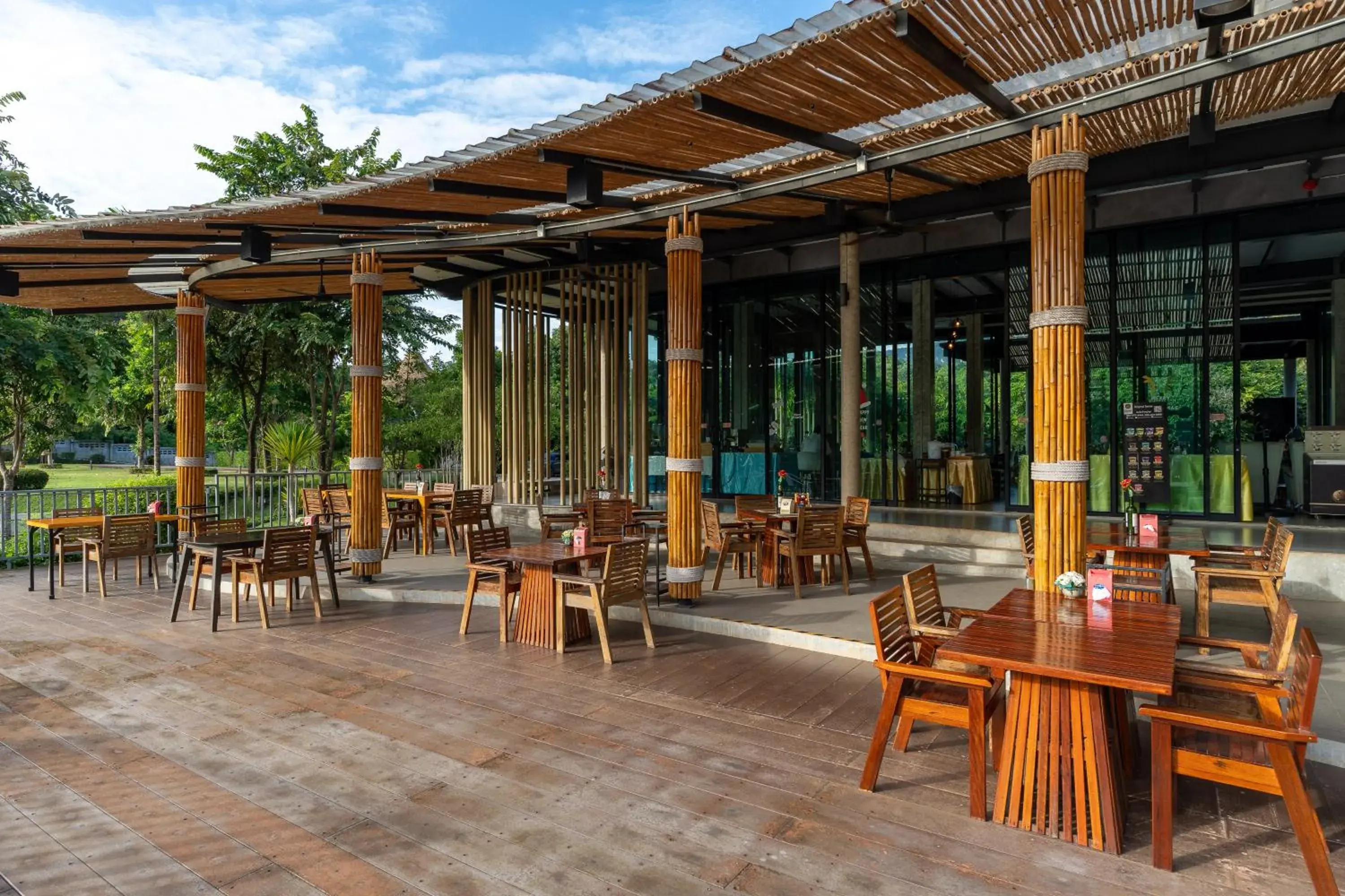 Restaurant/places to eat in Binlha Raft Resort Restaurant/places to eat in Binlha Raft Resort