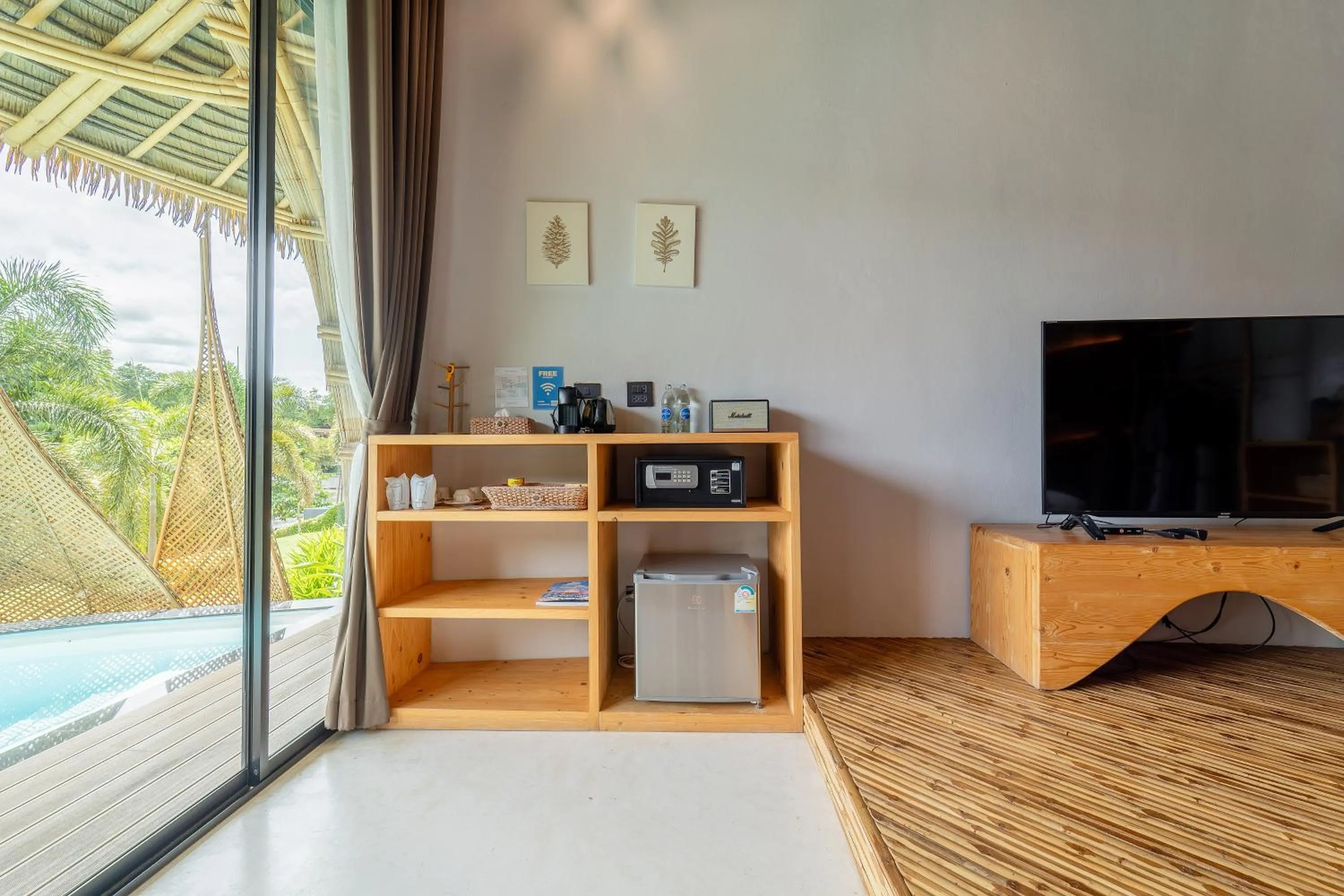 TV and multimedia in Binlha Raft Resort