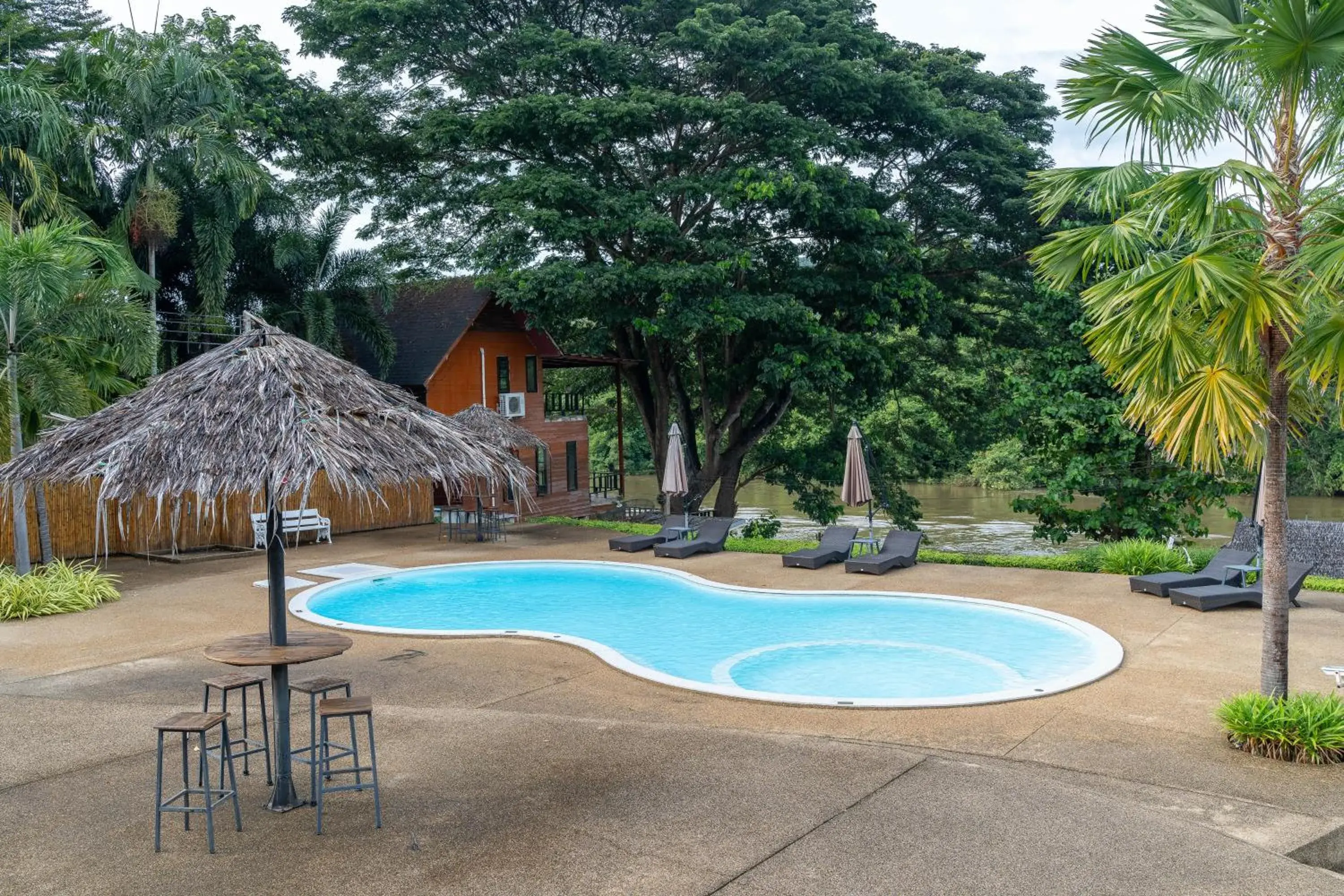 Swimming pool in Binlha Raft Resort Swimming pool in Binlha Raft Resort