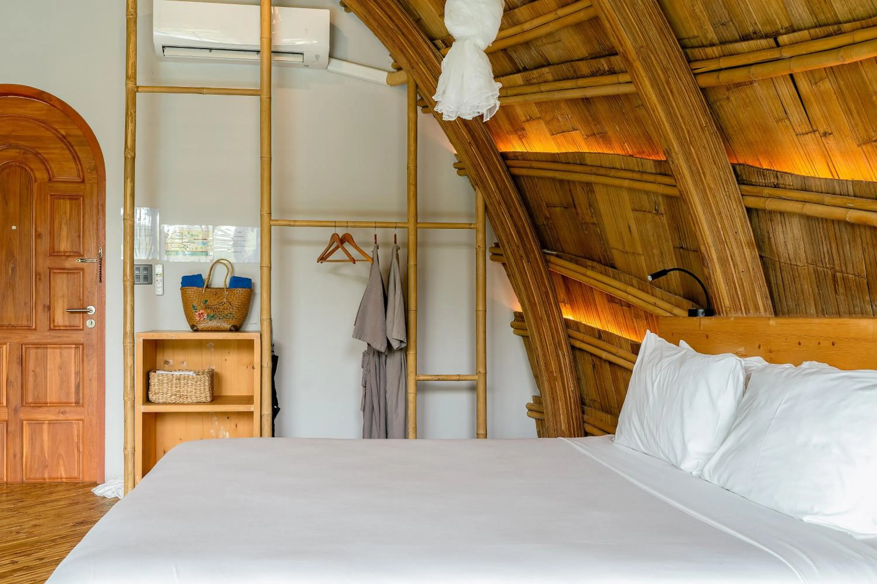 Bed in Binlha Raft Resort