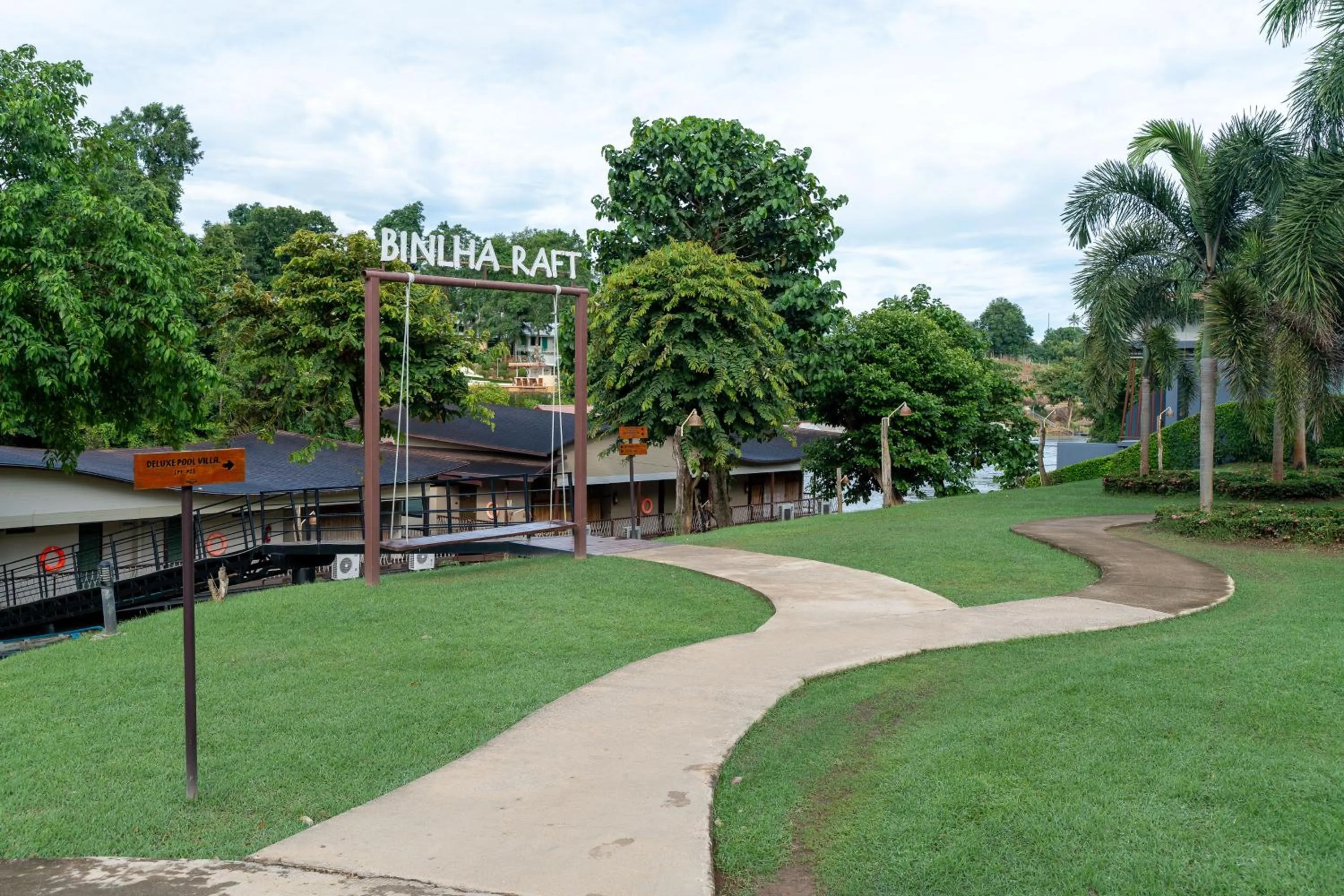 Property building in Binlha Raft Resort