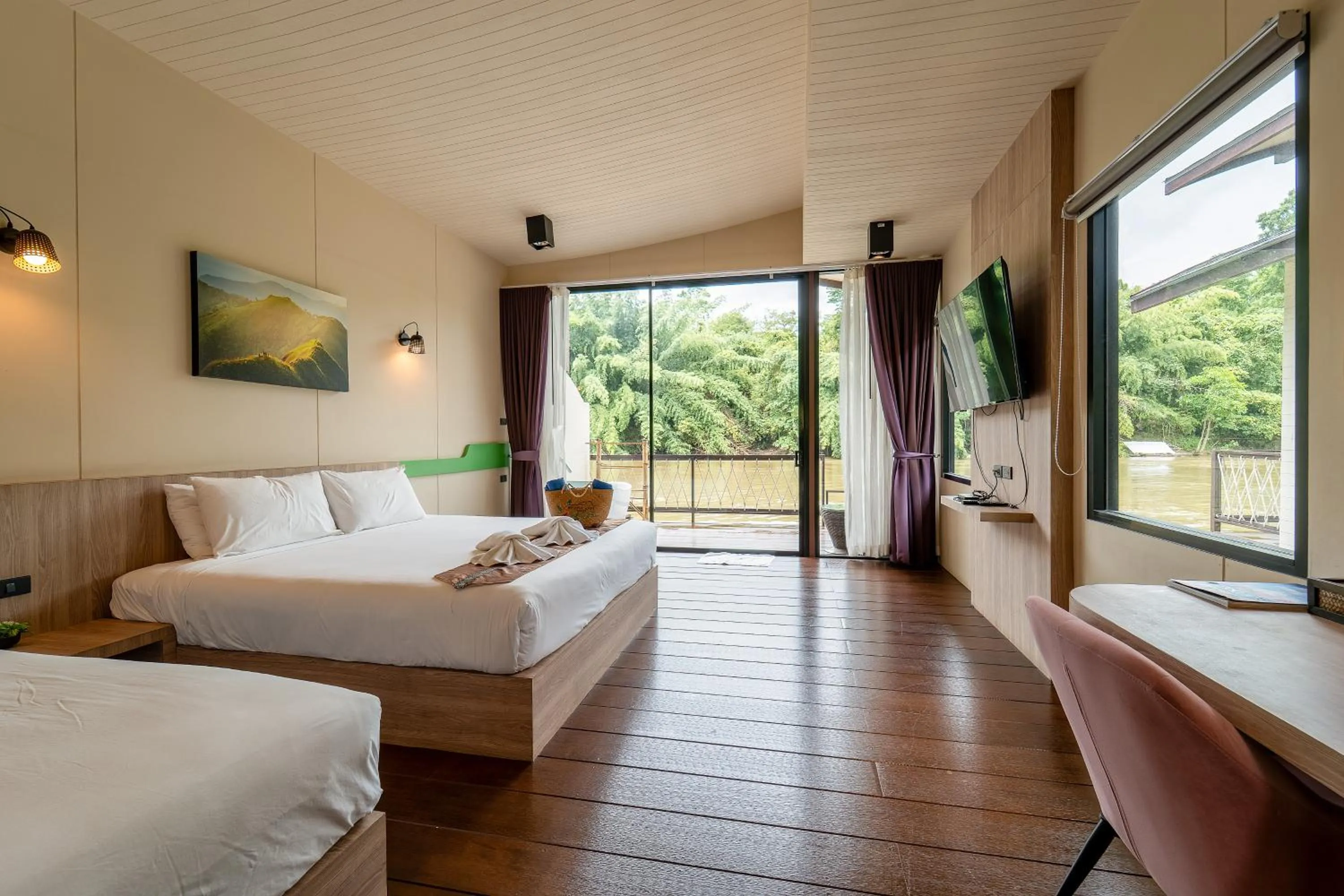 Bed in Binlha Raft Resort