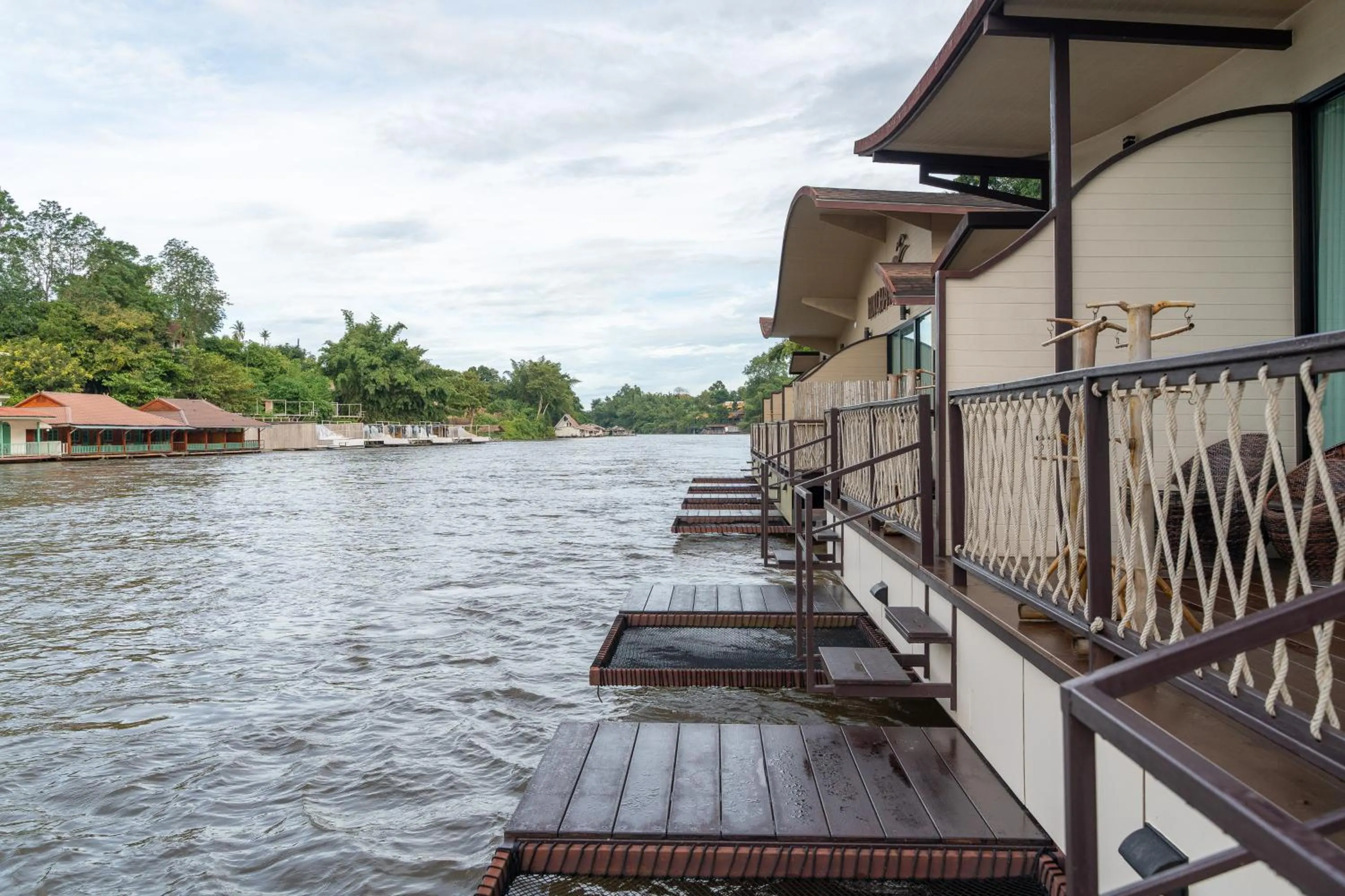 Property building in Binlha Raft Resort