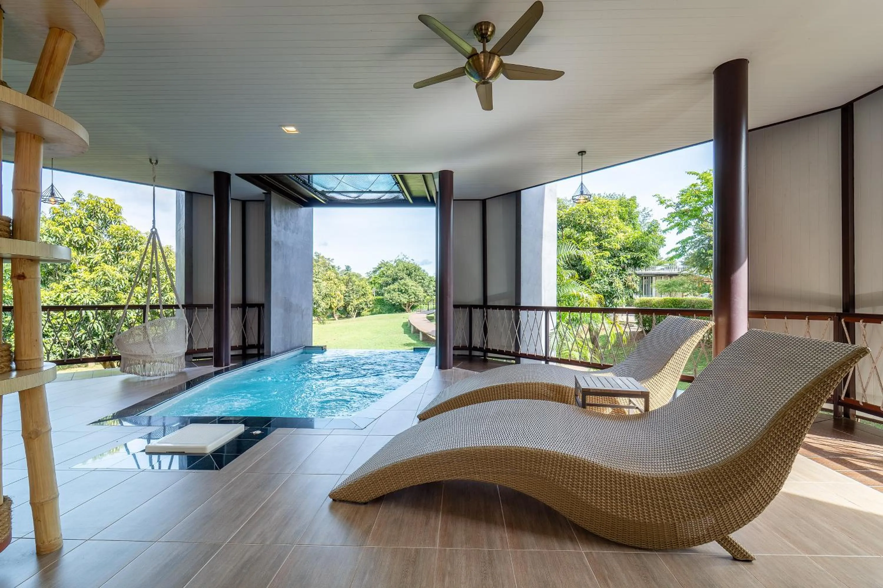 Swimming pool in Binlha Raft Resort