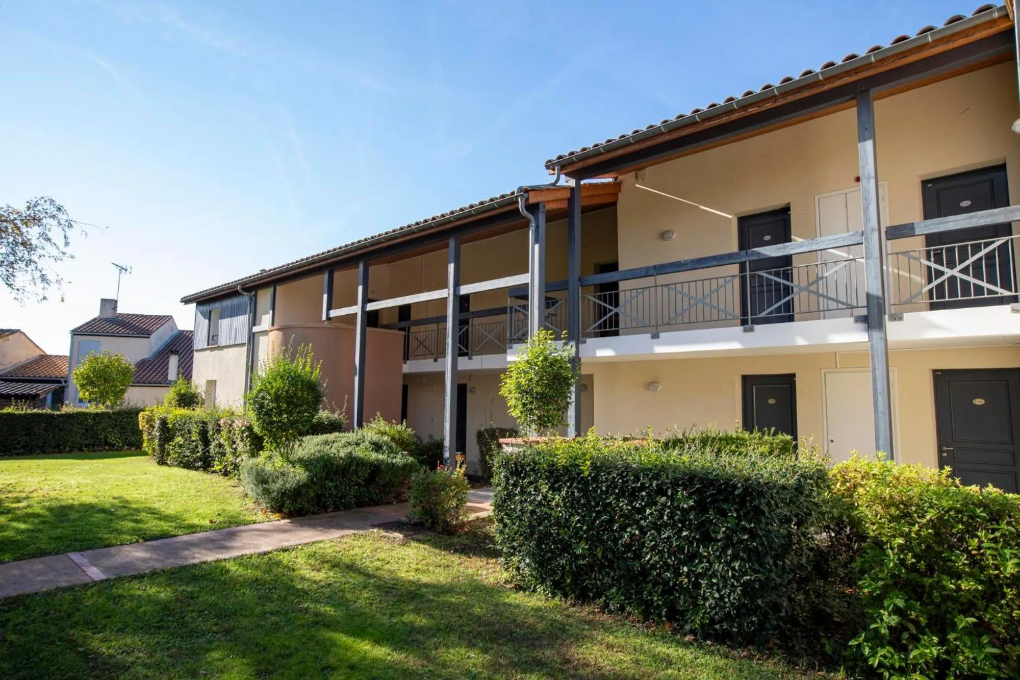 Bedroom in Hôtel Résidence Les Pins Galants
