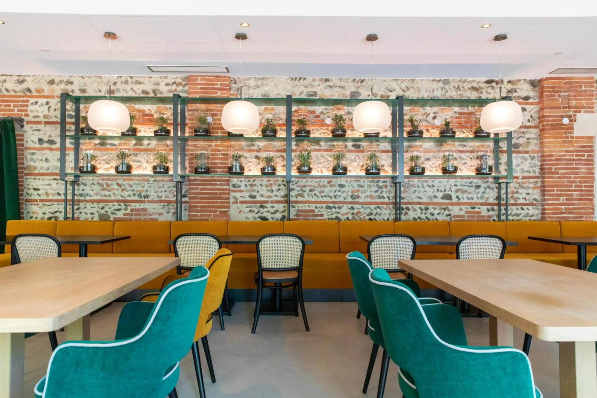 Restaurant/places to eat in Hôtel Résidence Les Pins Galants