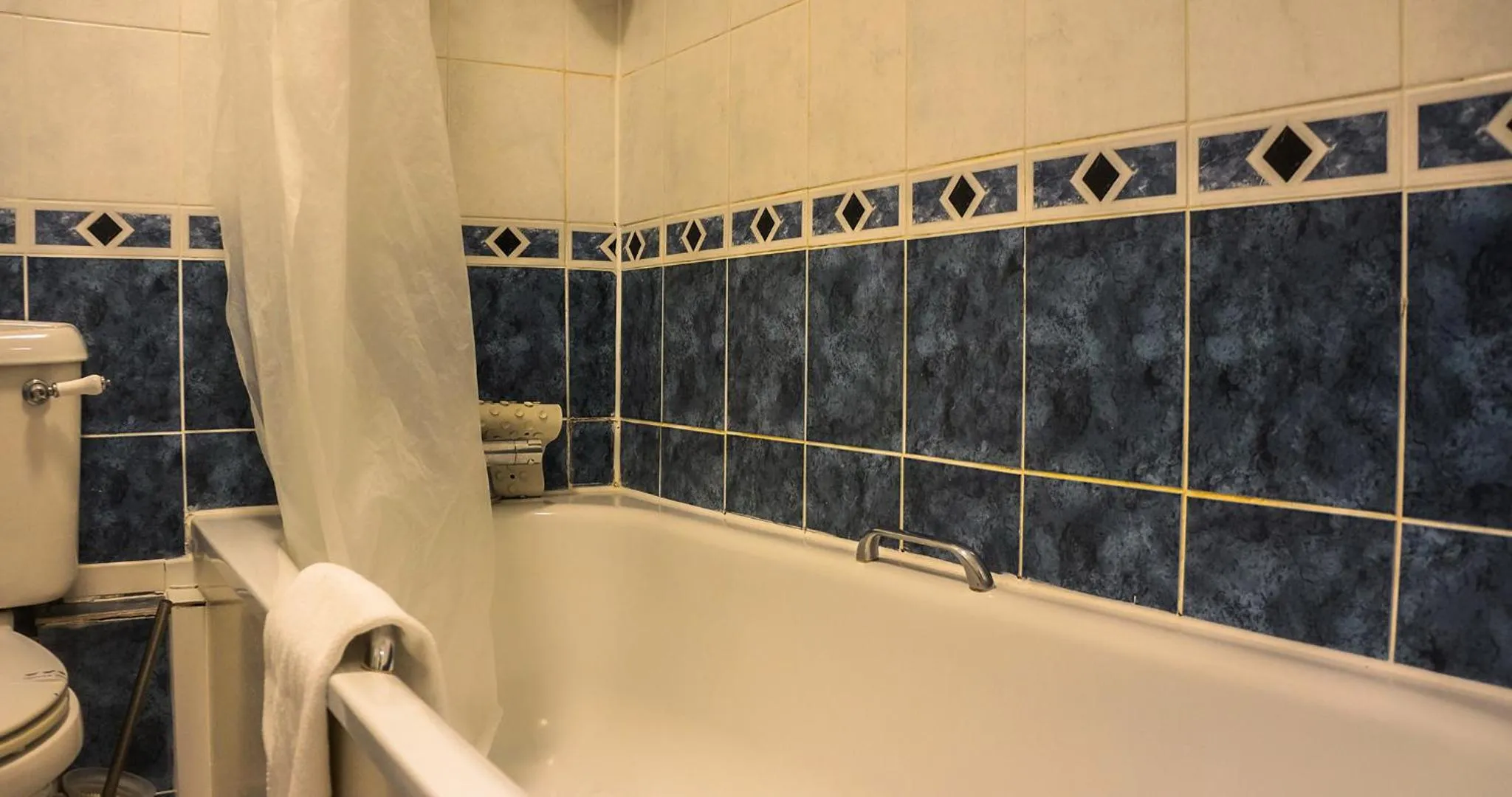 Bath in The Pier Hotel