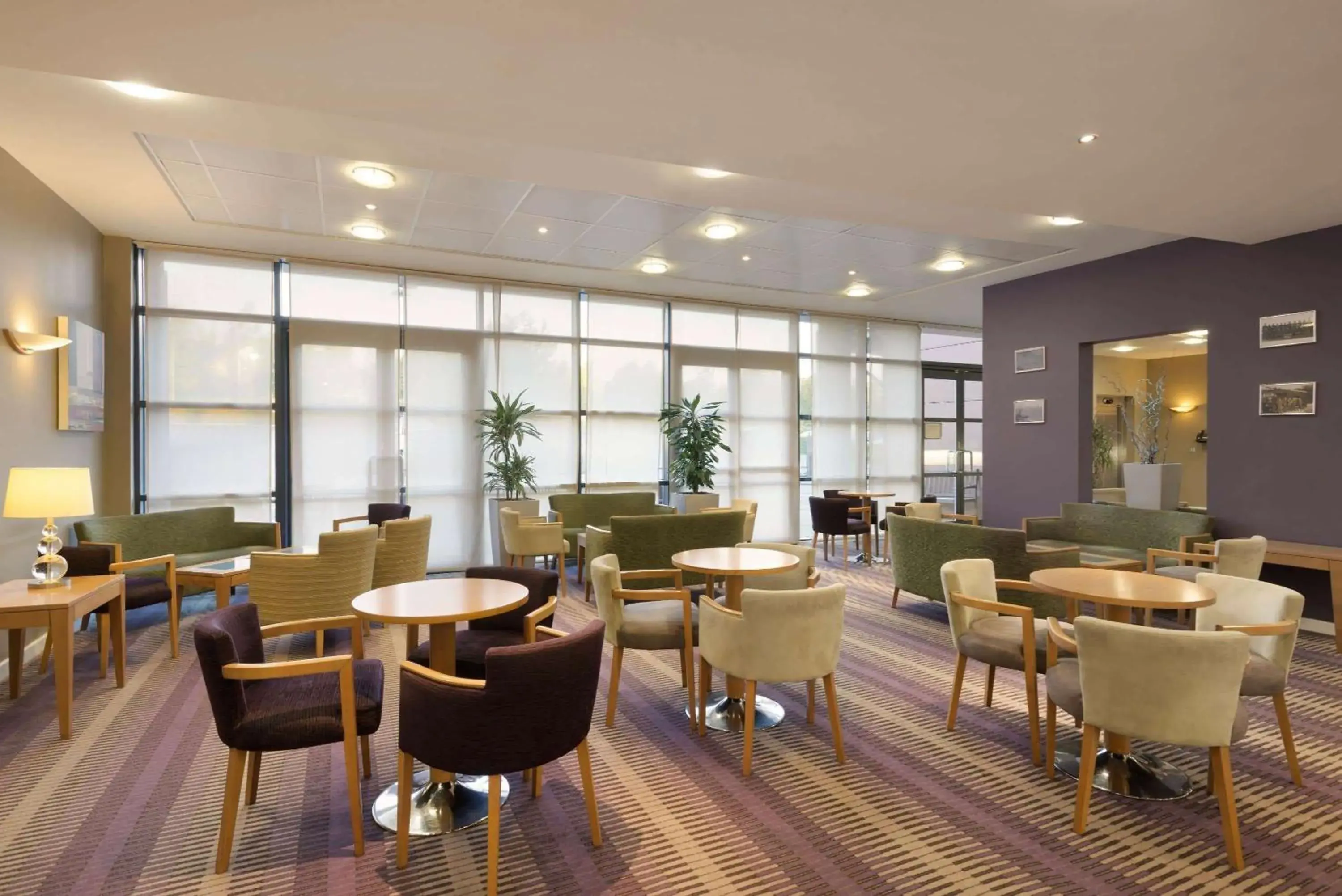 Lounge or bar in Ramada Plaza Wrexham Lounge or bar in Ramada Plaza Wrexham