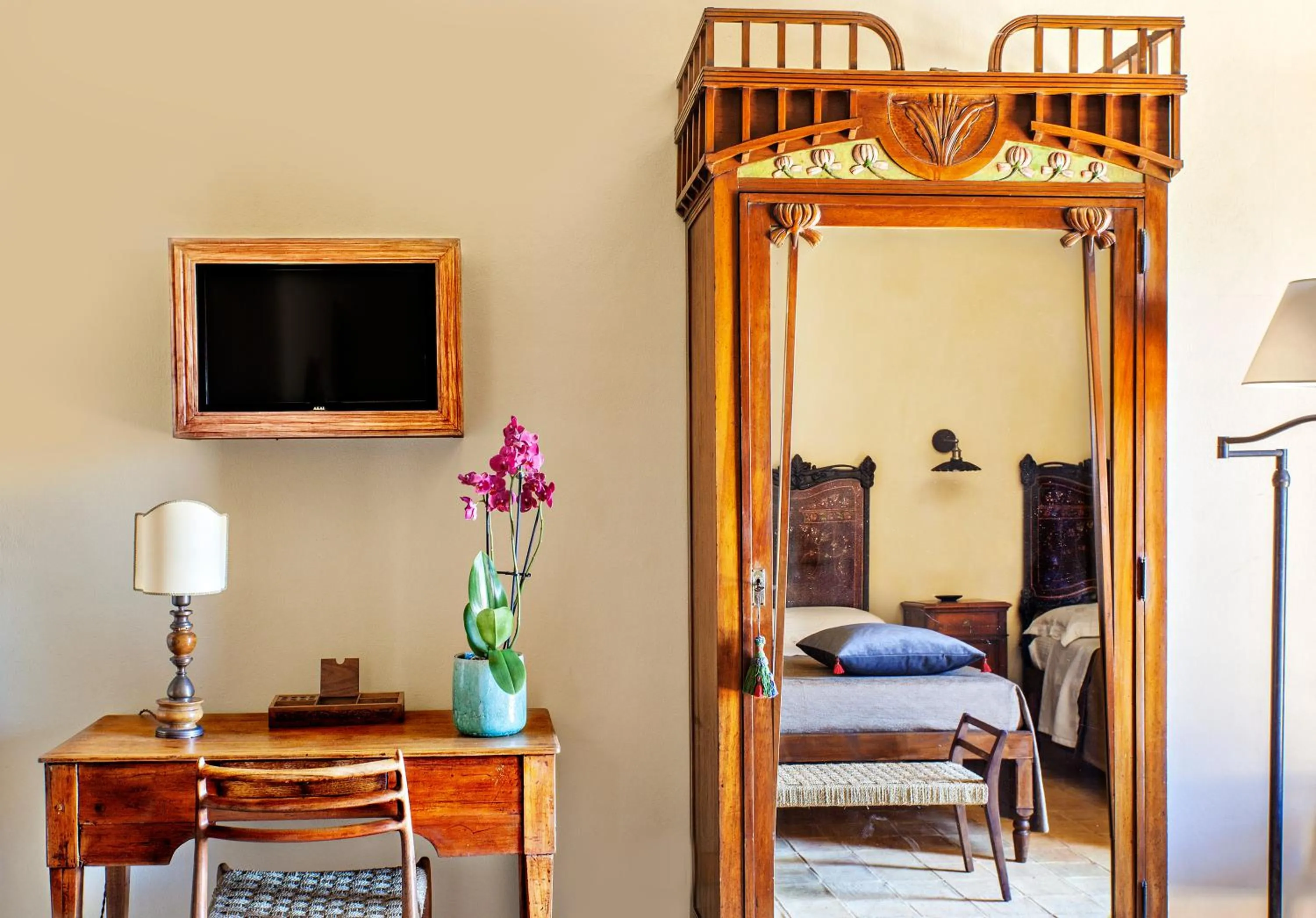 Photo of the whole room, Bed in Baglio Giammaccaro