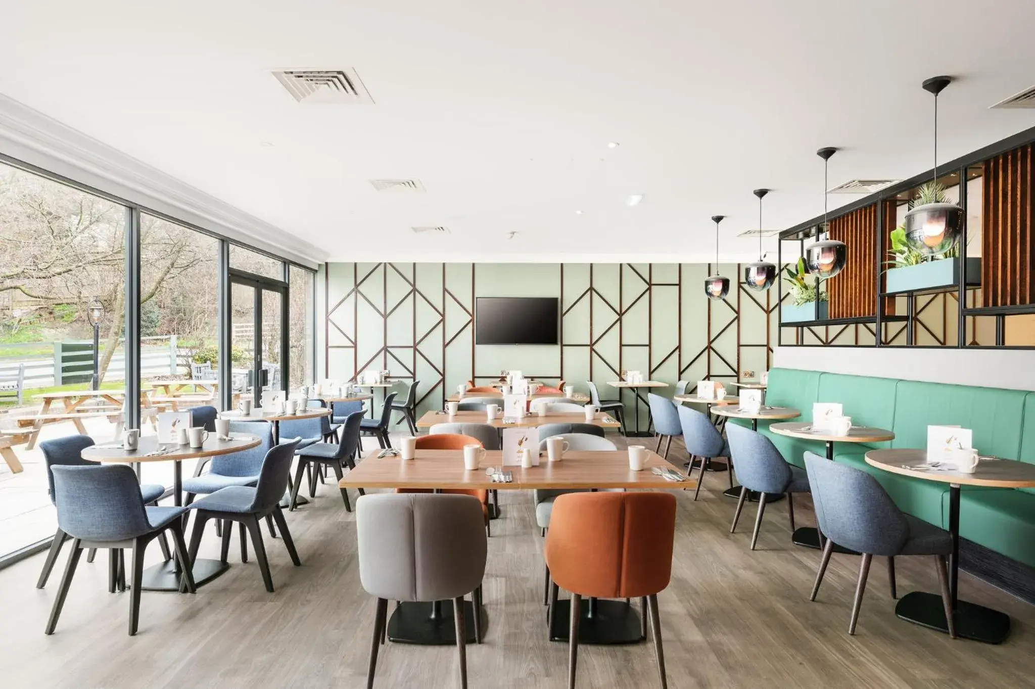 Restaurant/places to eat in Holiday Inn Leeds-Wakefield M1 Jct40 by IHG Restaurant/places to eat in Holiday Inn Leeds-Wakefield M1 Jct40 by IHG