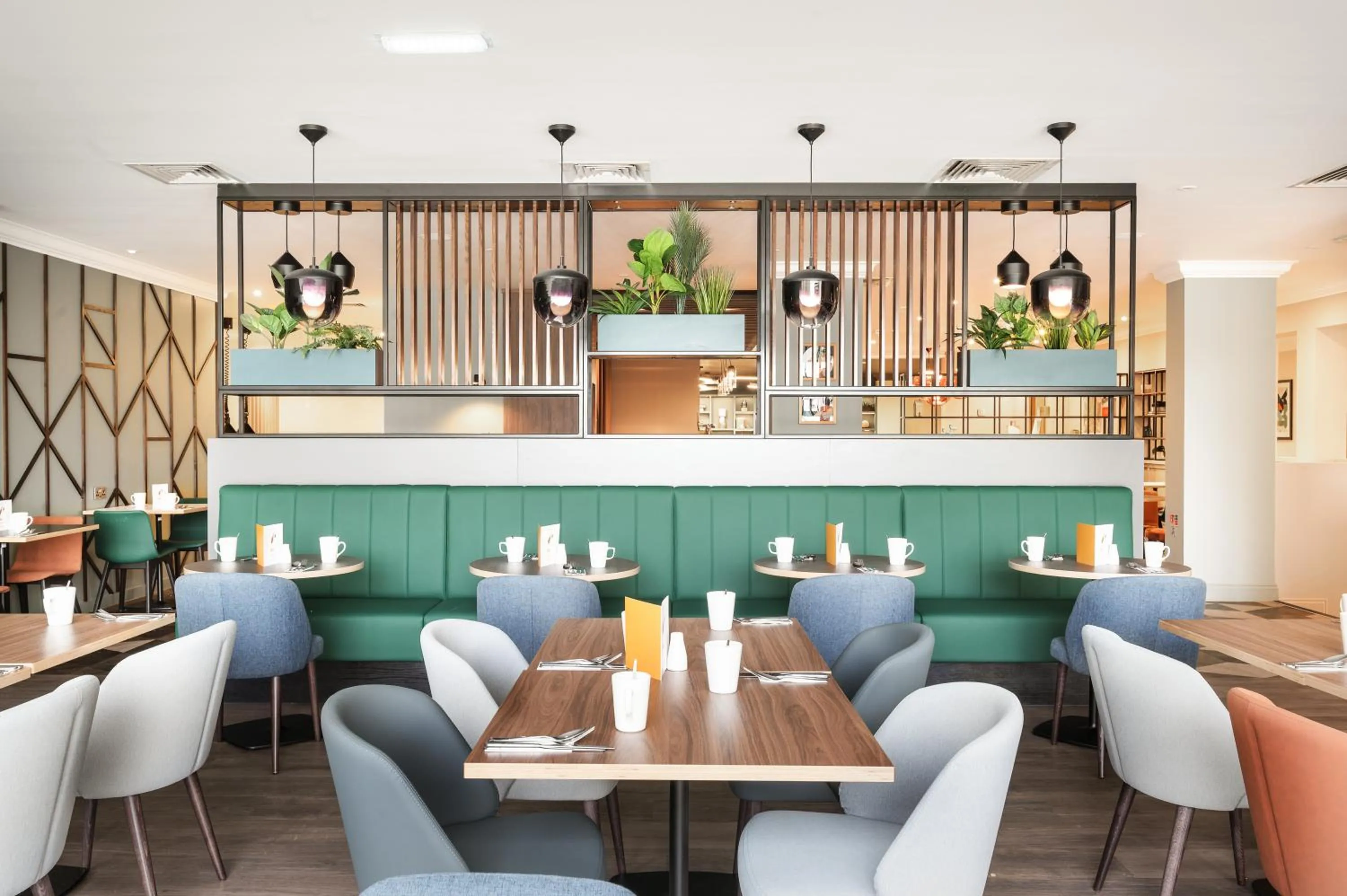 Restaurant/places to eat in Holiday Inn Leeds-Wakefield M1 Jct40 by IHG