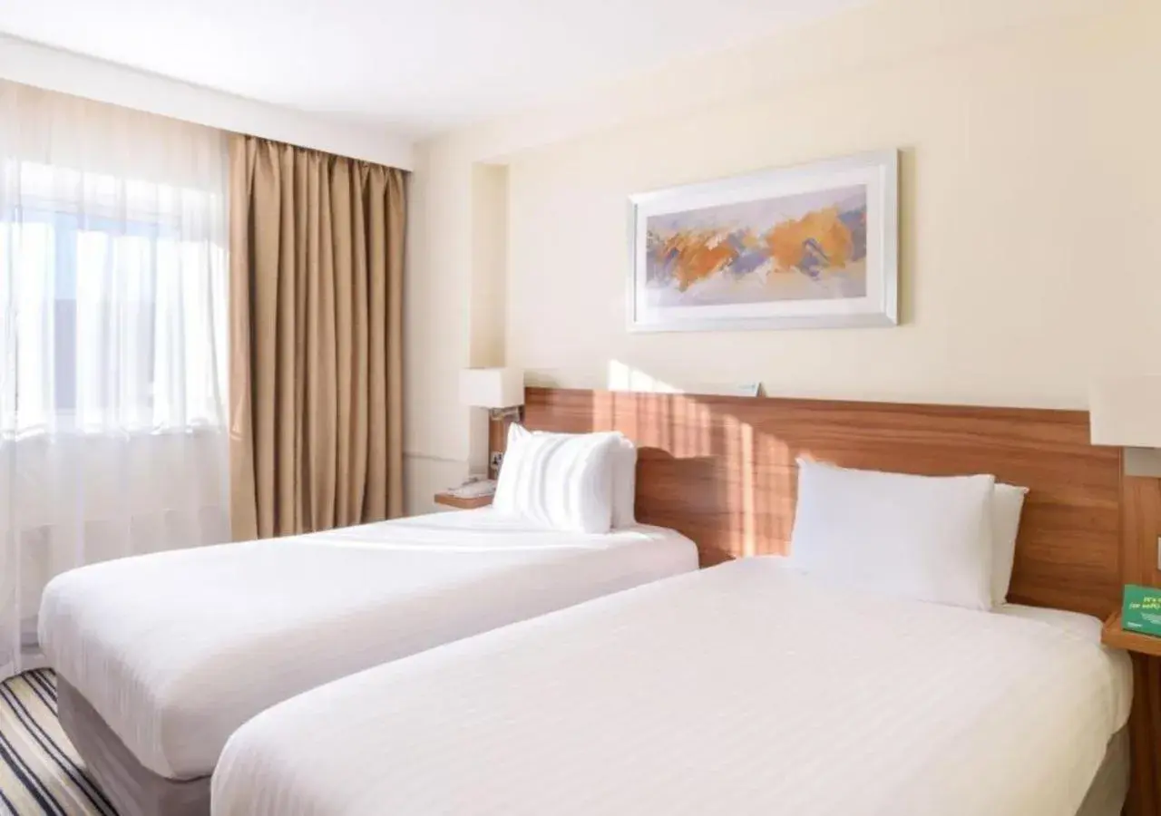 Bed in Holiday Inn Leeds-Wakefield M1 Jct40 by IHG Bed in Holiday Inn Leeds-Wakefield M1 Jct40 by IHG