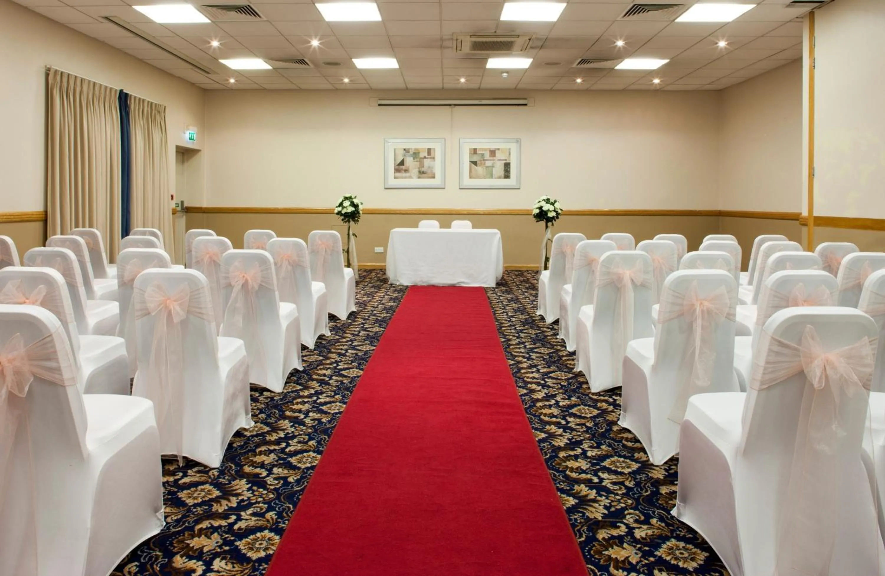 Meeting/conference room in Holiday Inn Leeds-Wakefield M1 Jct40 by IHG