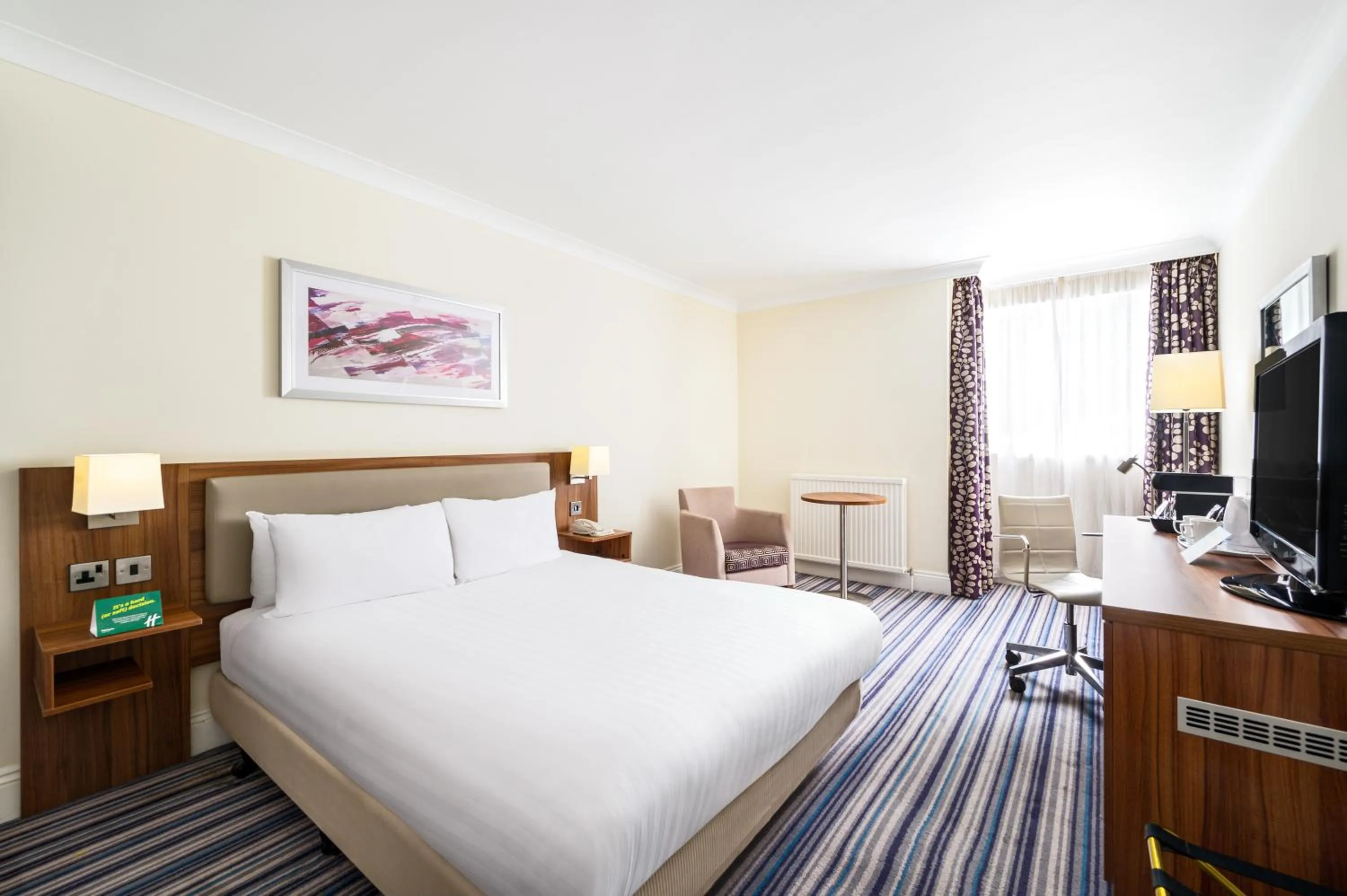 Bed in Holiday Inn Leeds-Wakefield M1 Jct40 by IHG