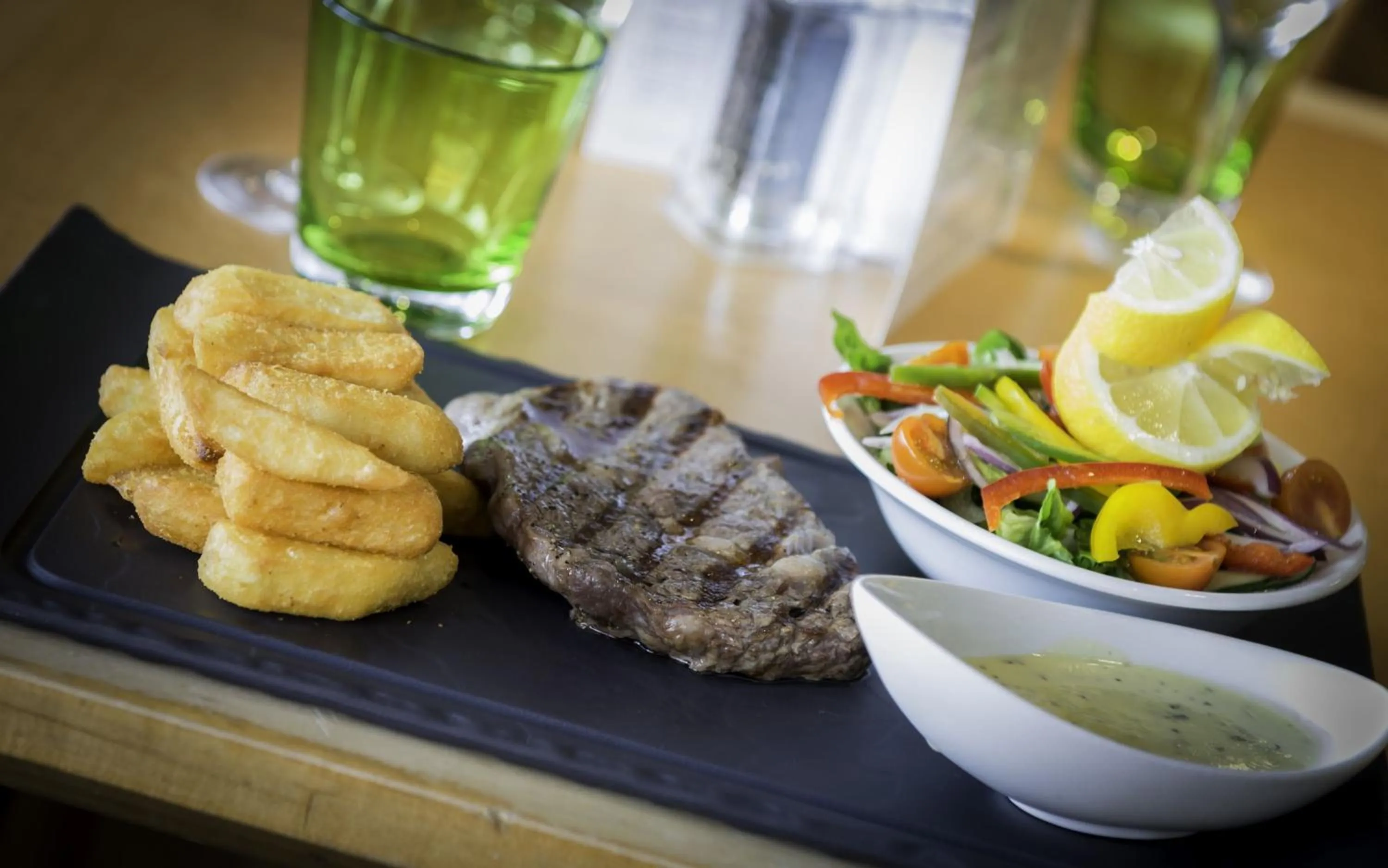 Restaurant/places to eat in Best Western London Heathrow Ariel Hotel