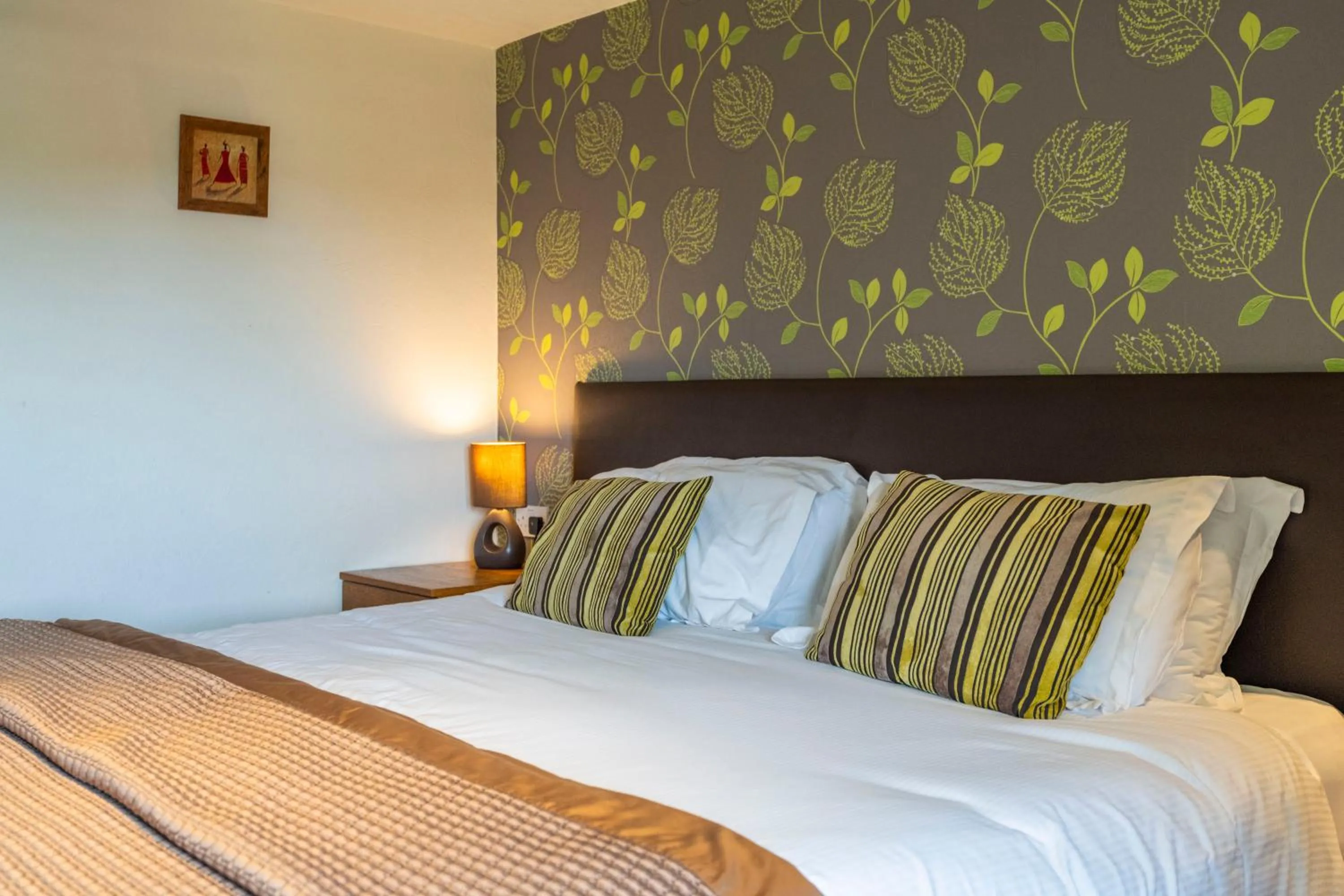 Photo of the whole room, Bed in The Stratford Park Hotel & Golf Club