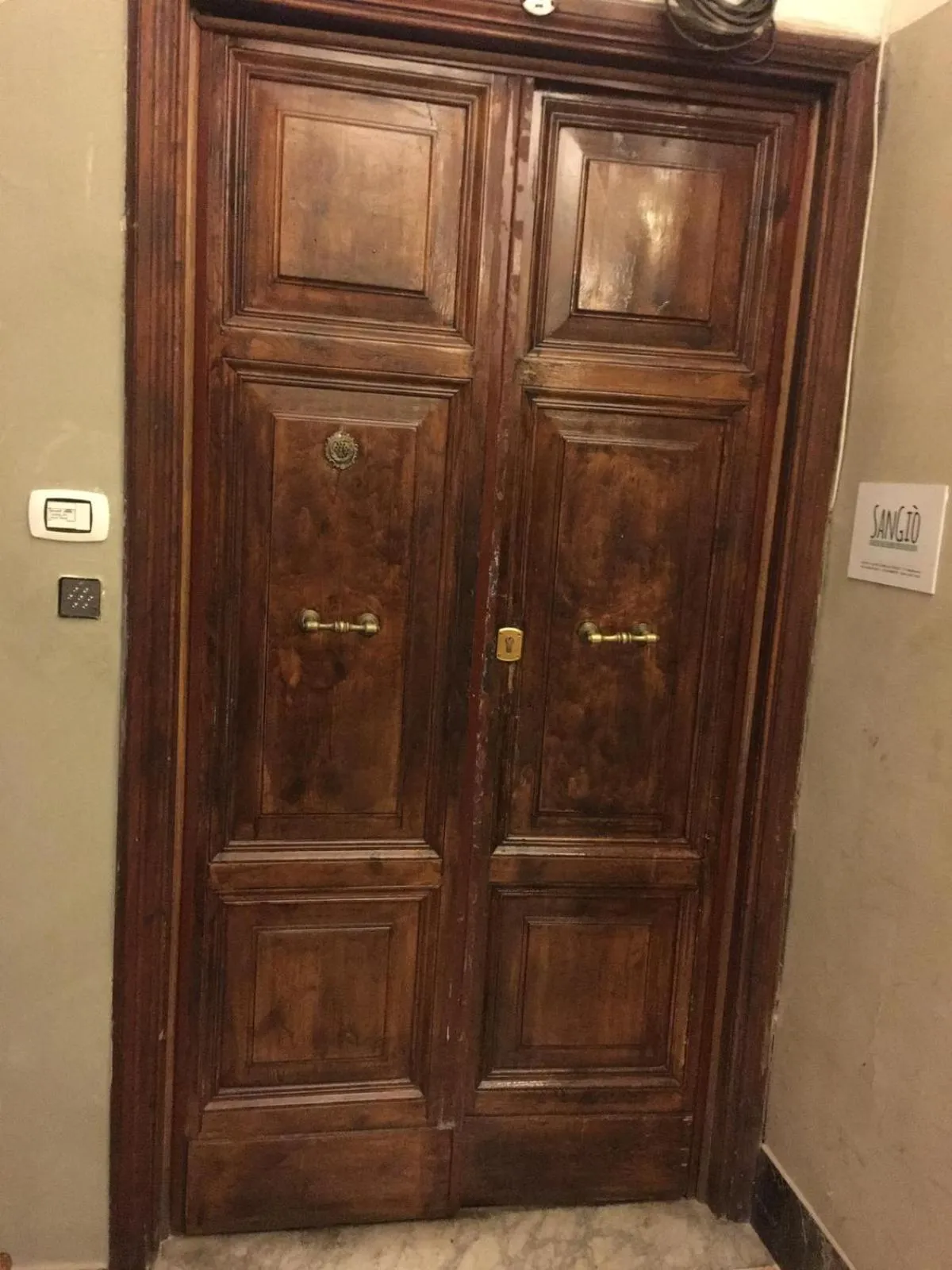 Facade/entrance in Sangiò Guest House