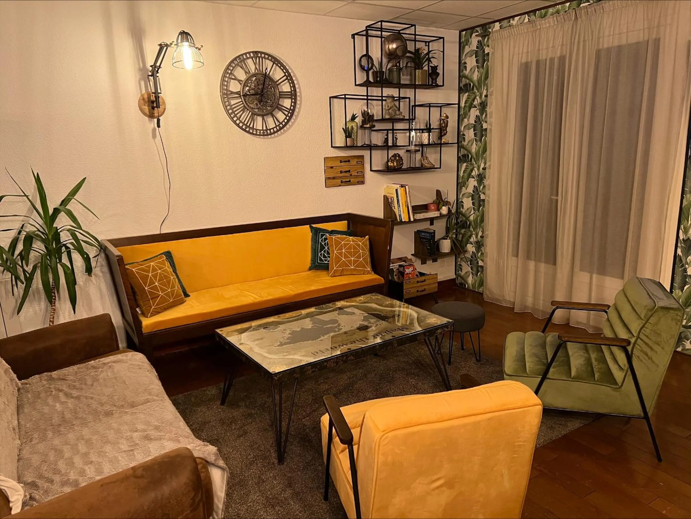 Communal lounge/ TV room in SHELDER Hôtel - CHERBOURG EN COTENTIN - Equeurdreville