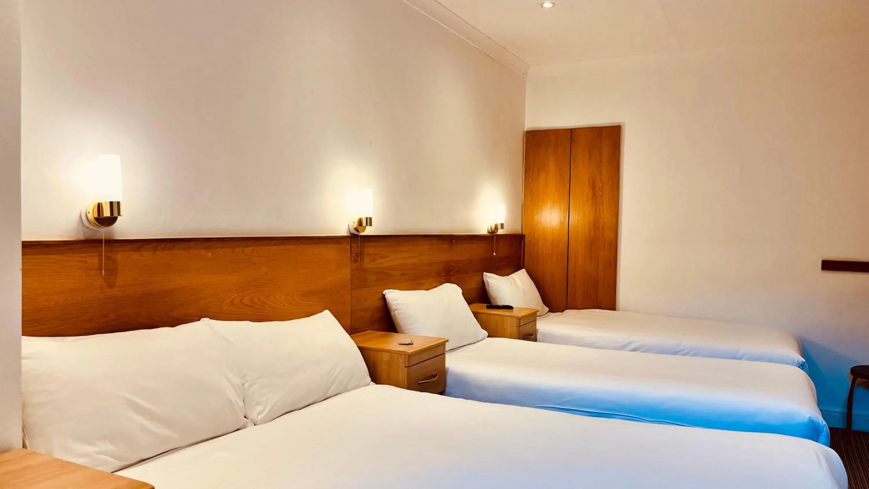 Bed in West Cromwell Hotel