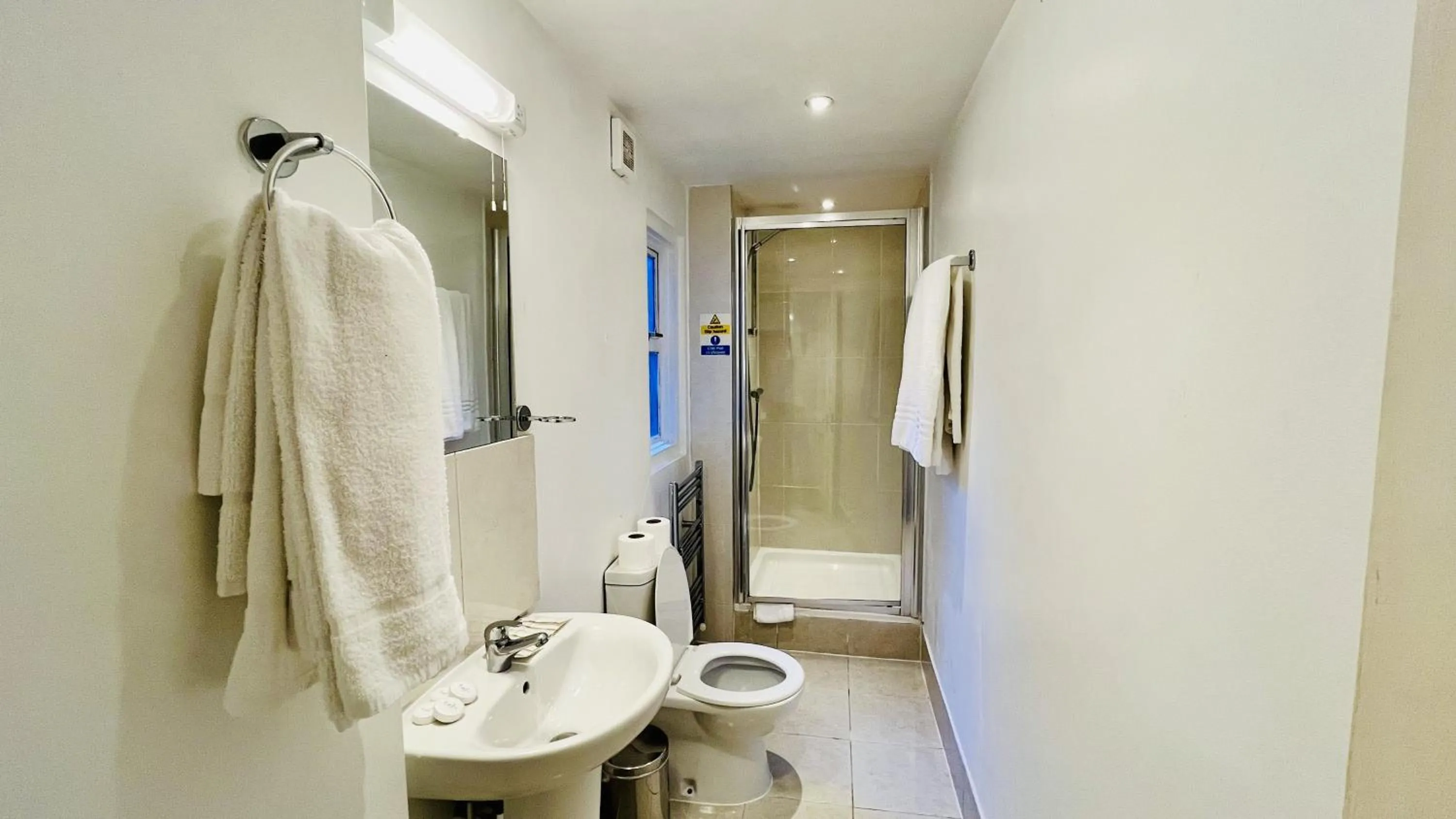 Shower in West Cromwell Hotel