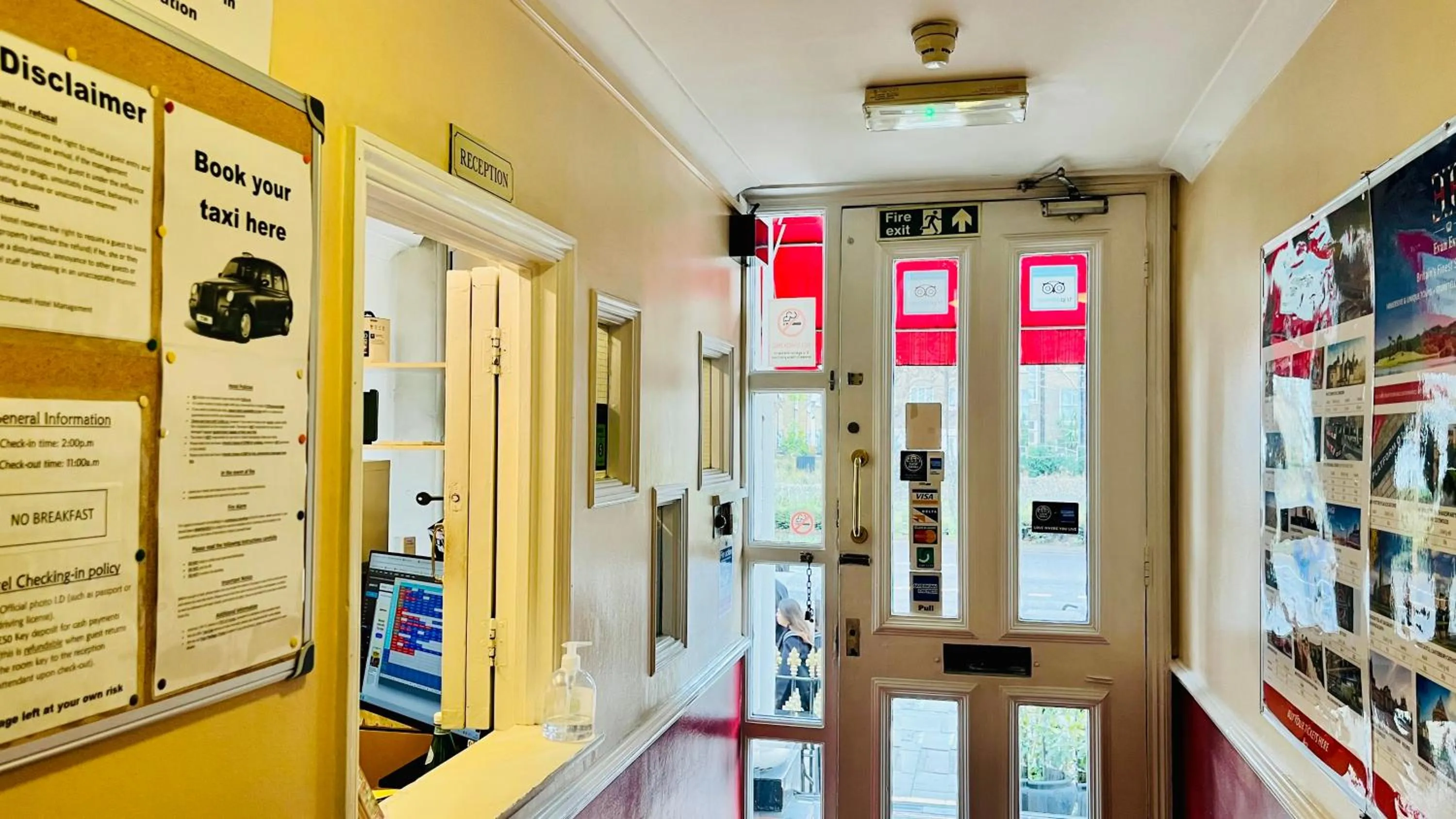 Lobby or reception in West Cromwell Hotel