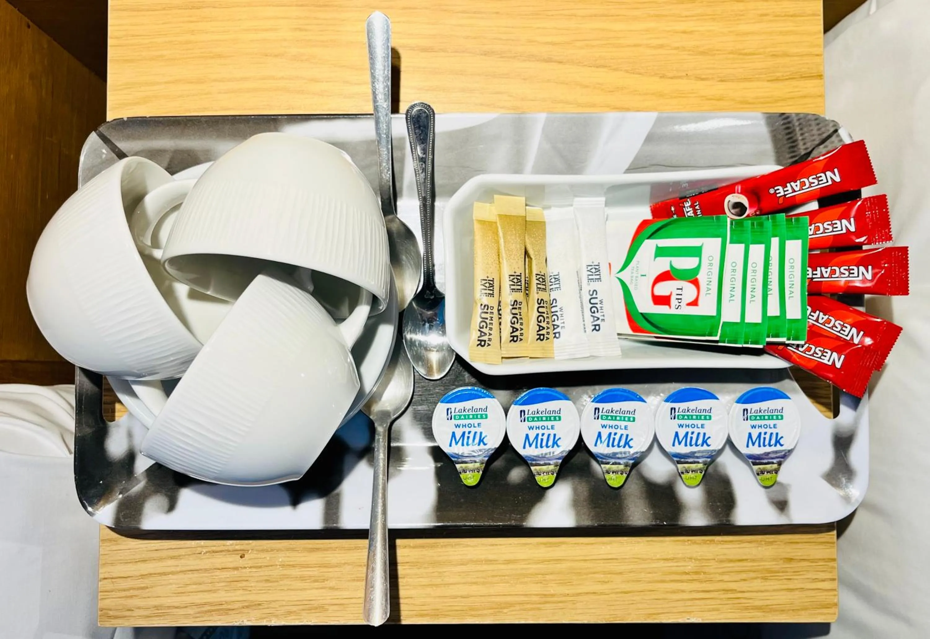 Coffee/tea facilities in West Cromwell Hotel