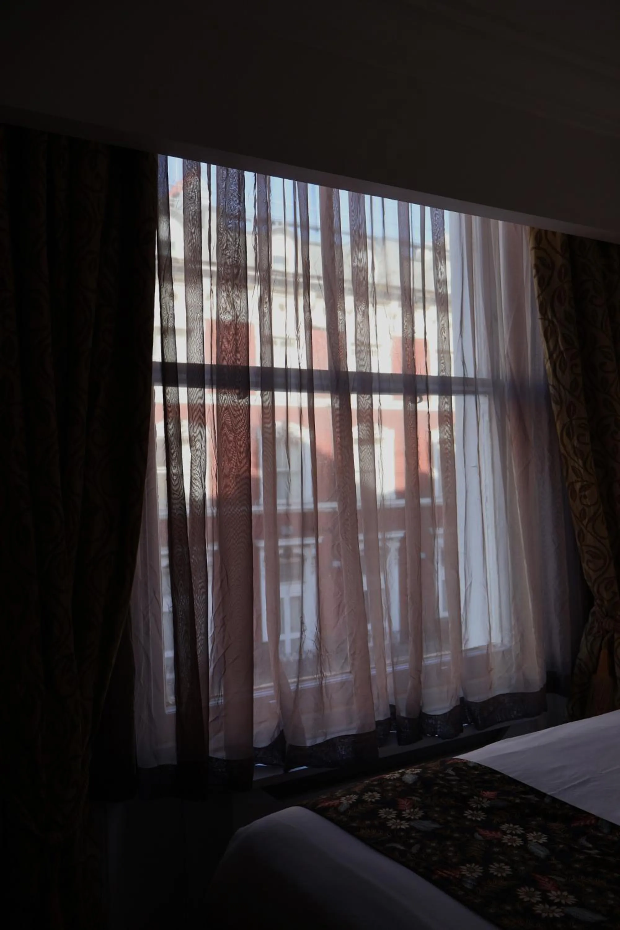 View (from property/room), Bed in Dreamtel London Kensington