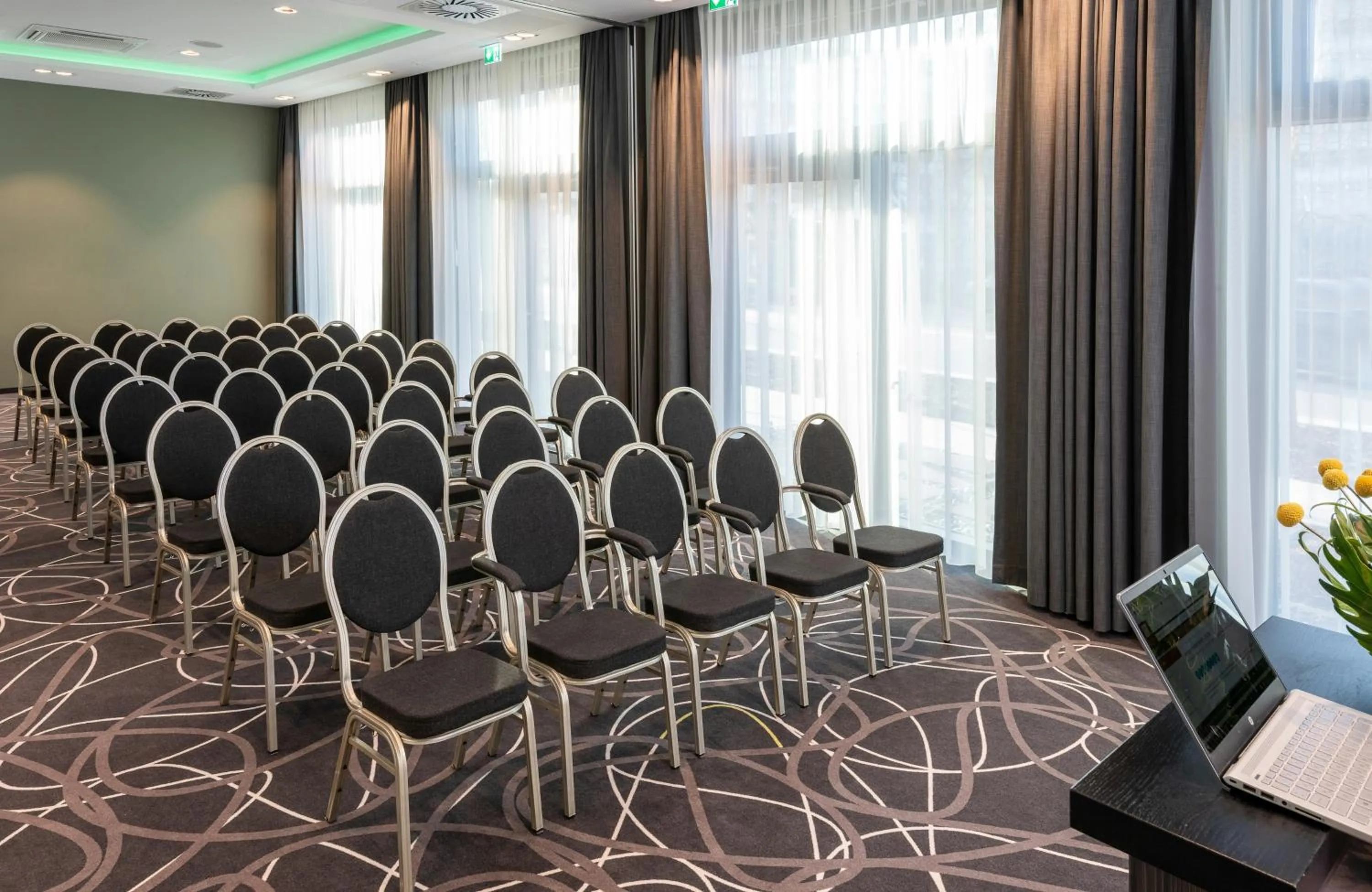 Meeting/conference room in Leonardo Hotel Munich City East