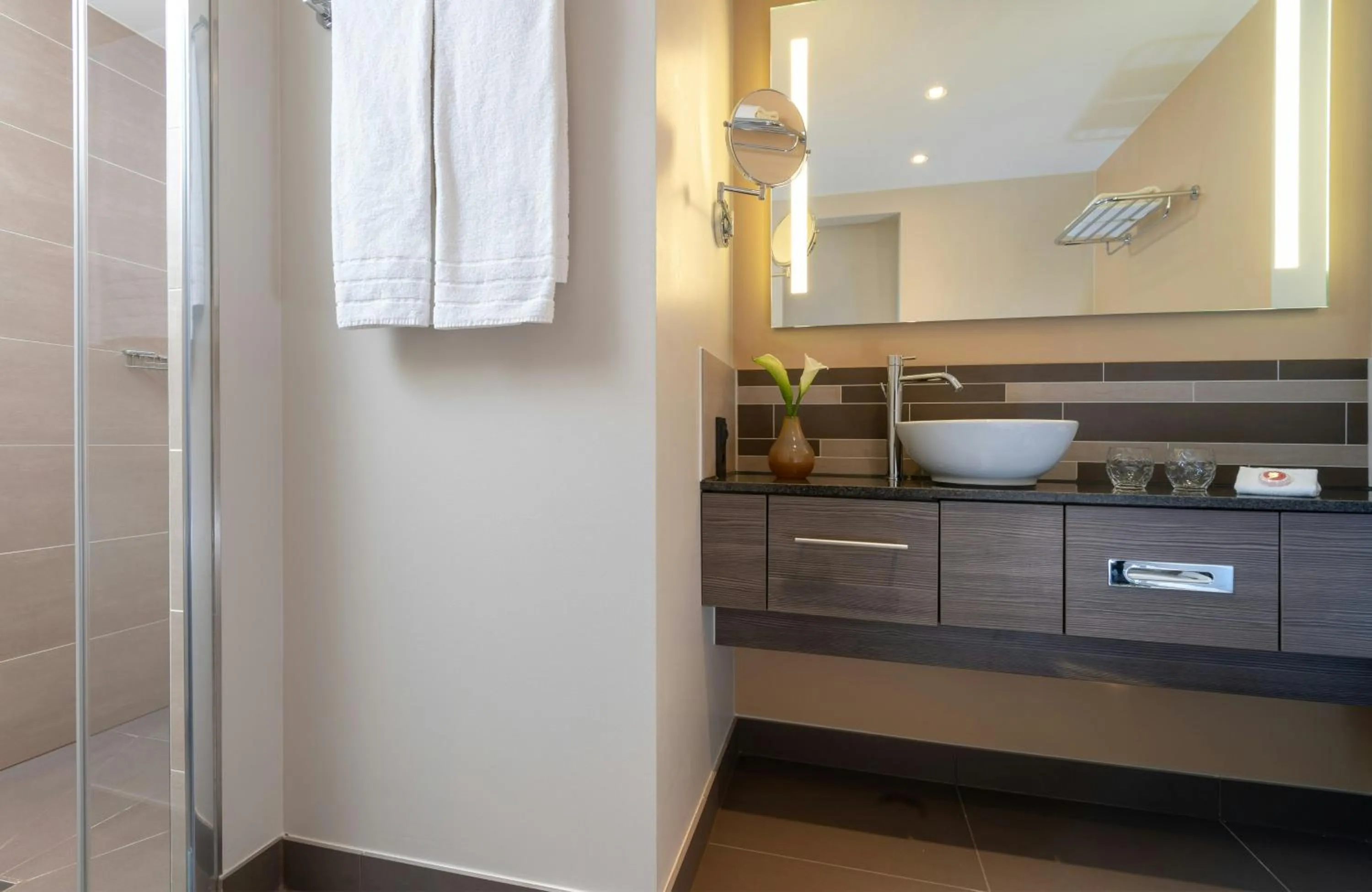 Bathroom in Leonardo Hotel Munich City East