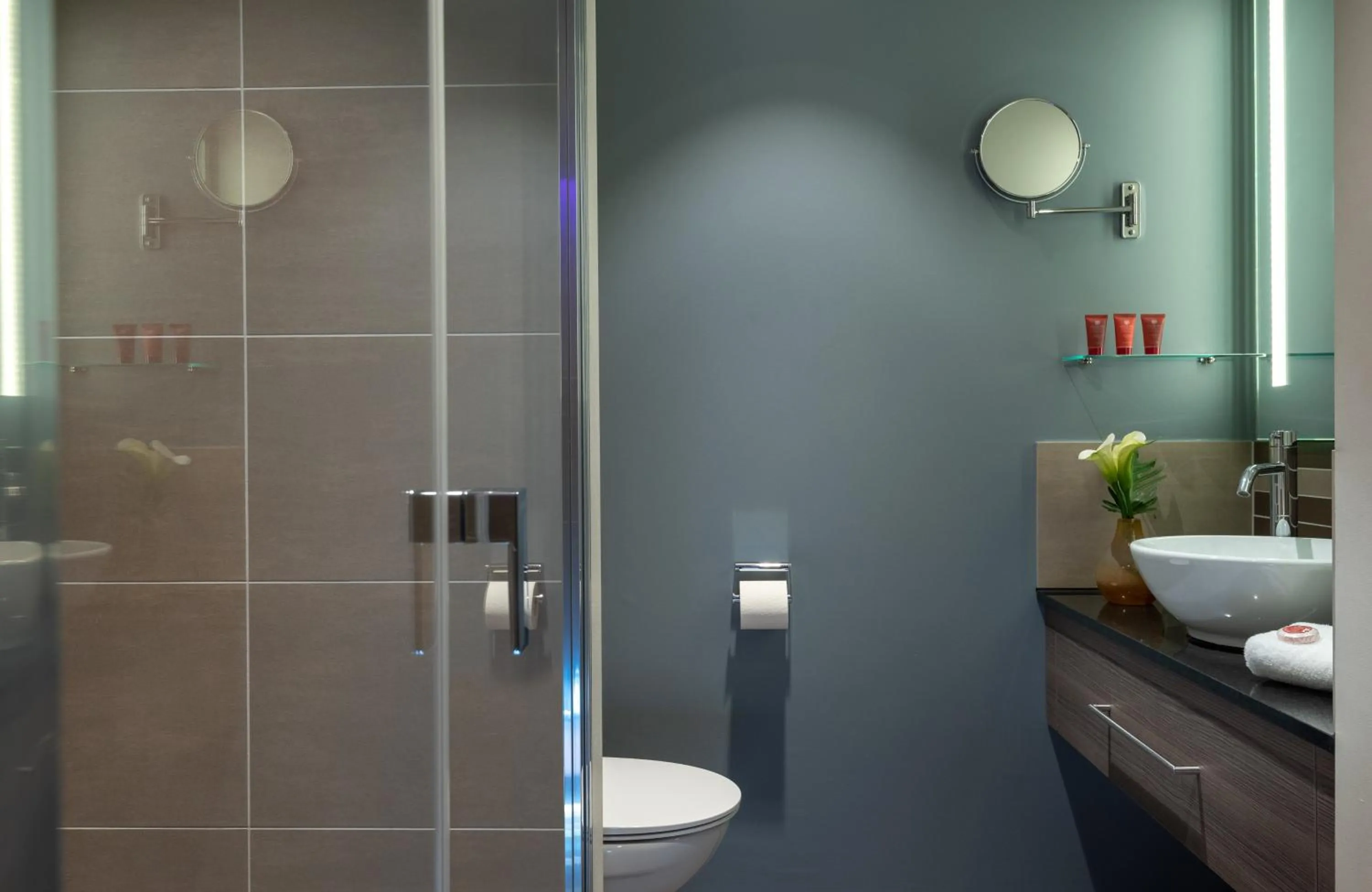 Bathroom in Leonardo Hotel Munich City East