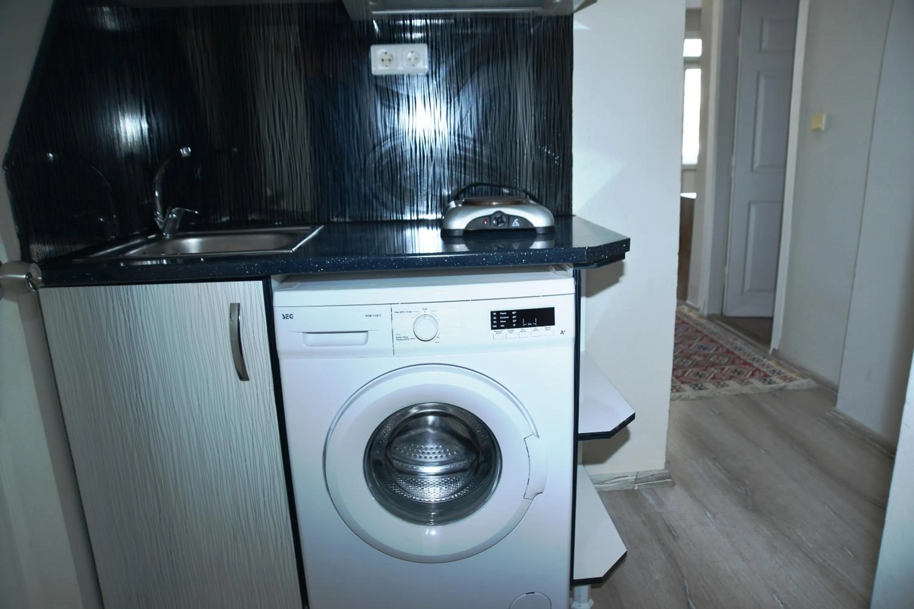 Kitchen or kitchenette in Cleopatra King Apart