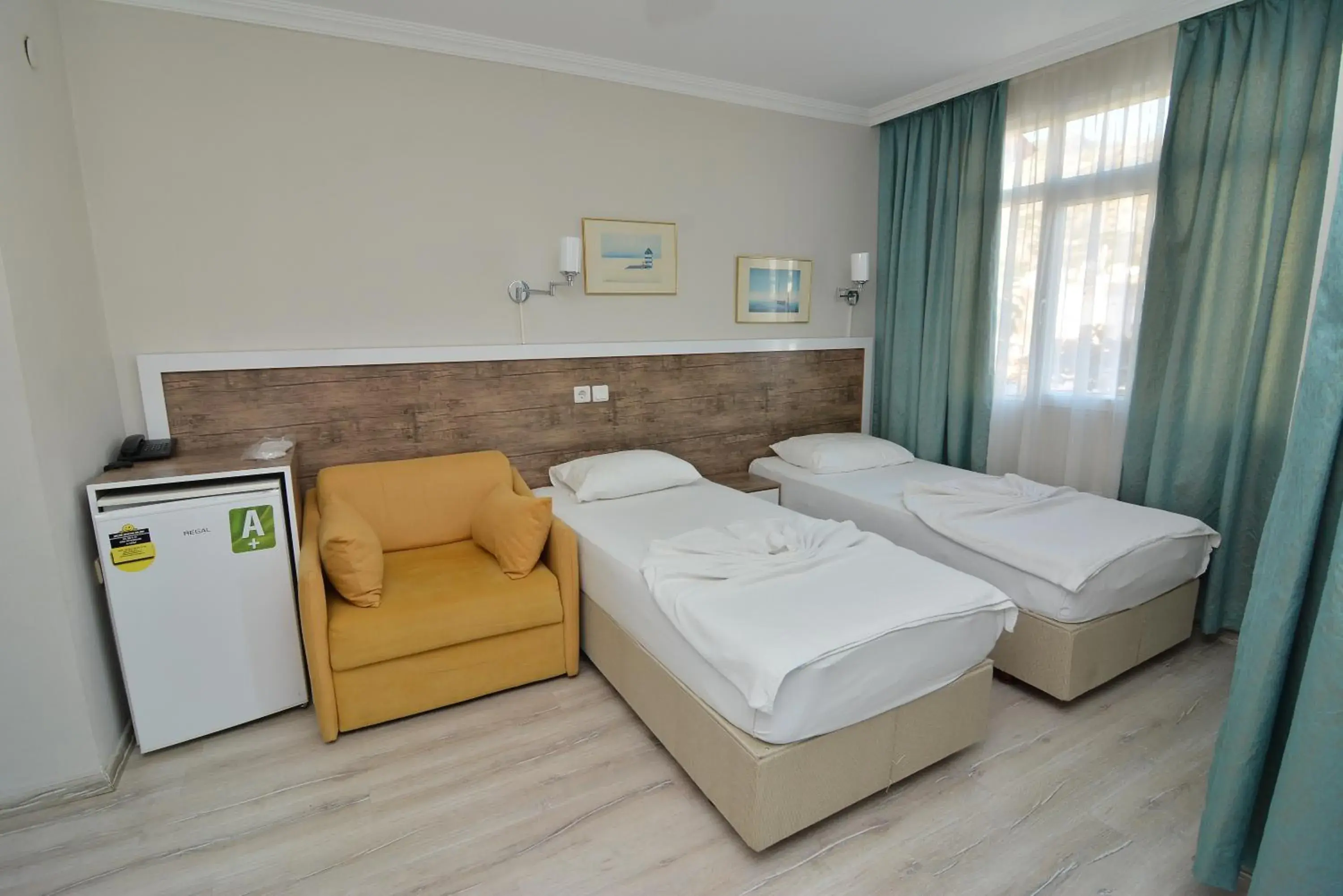 Family Room with Balcony in Cleopatra King Apart Family Room with Balcony in Cleopatra King Apart