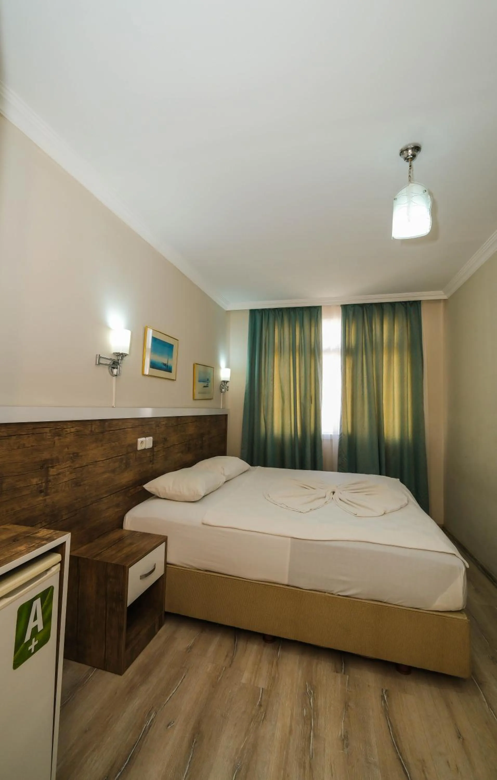 Bed in Cleopatra King Apart