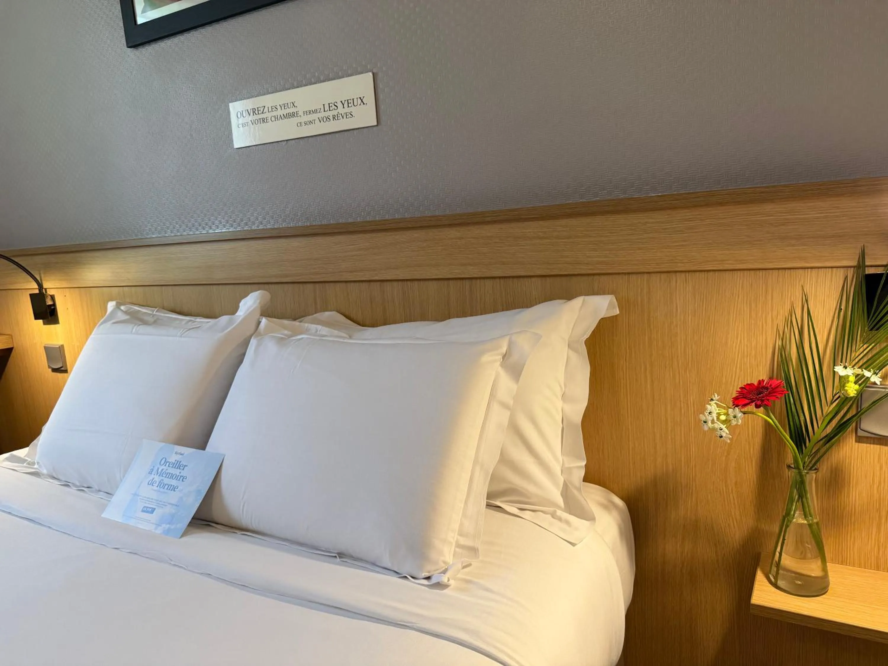 Bed in Kyriad Rennes Sud - Cesson Chantepie