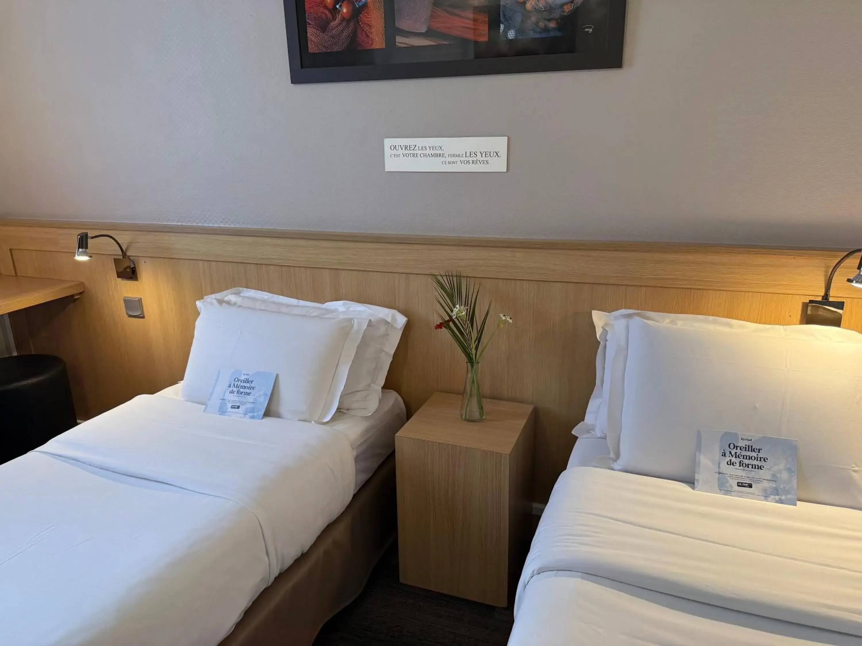 Bed in Kyriad Rennes Sud - Cesson Chantepie Bed in Kyriad Rennes Sud - Cesson Chantepie