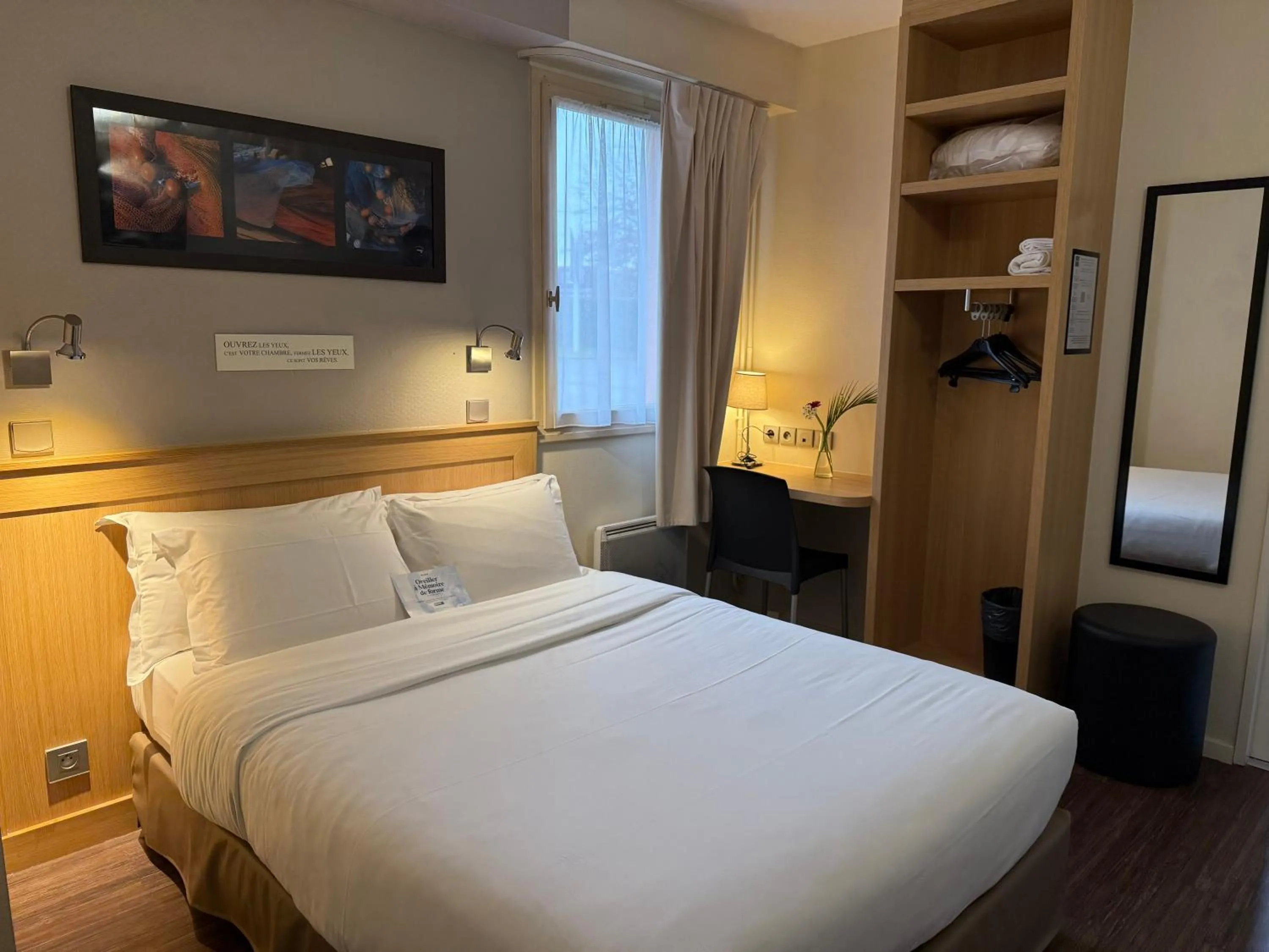 Bed in Kyriad Rennes Sud - Cesson Chantepie