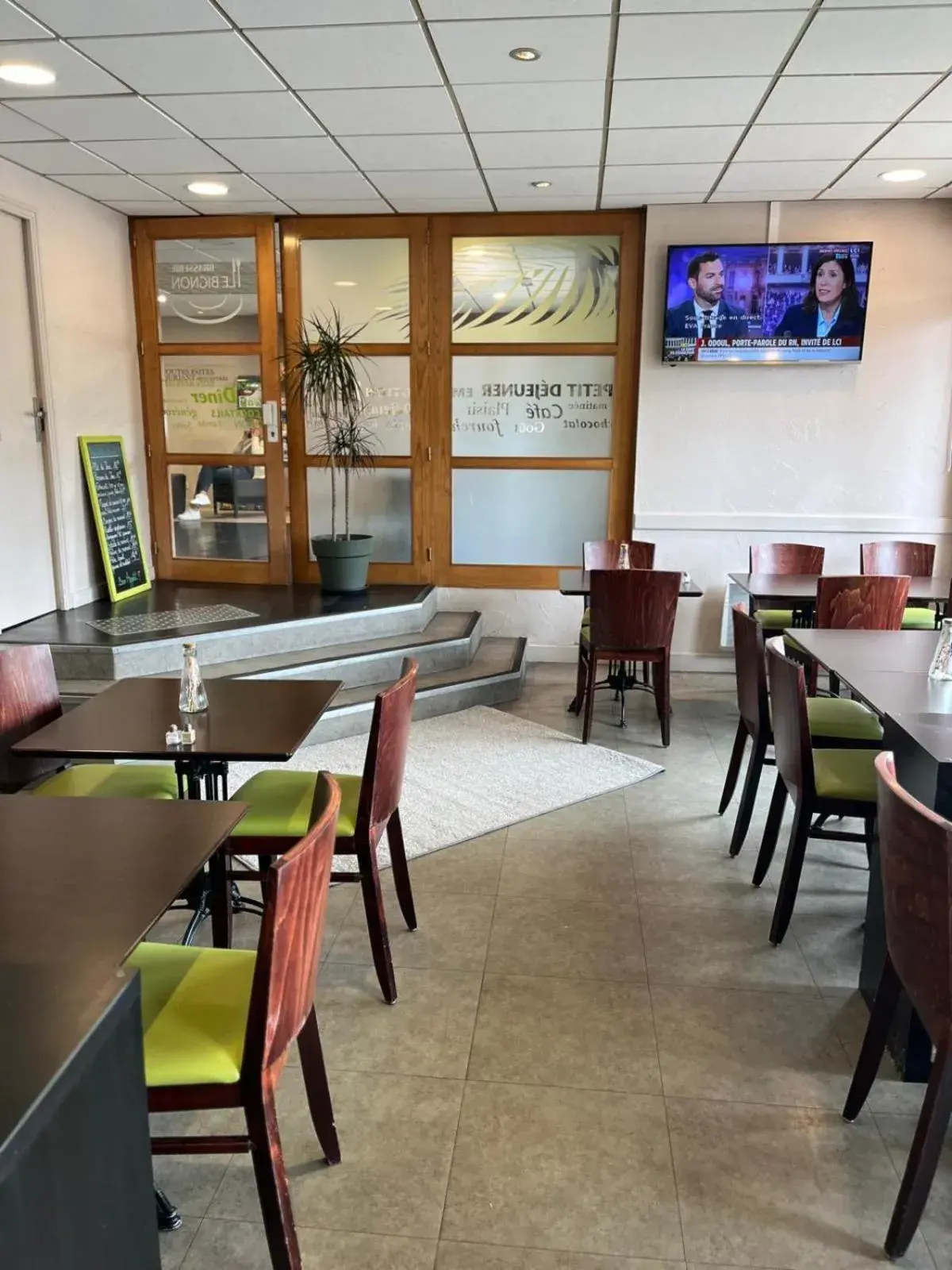 Restaurant/places to eat in Kyriad Rennes Sud - Cesson Chantepie Restaurant/places to eat in Kyriad Rennes Sud - Cesson Chantepie