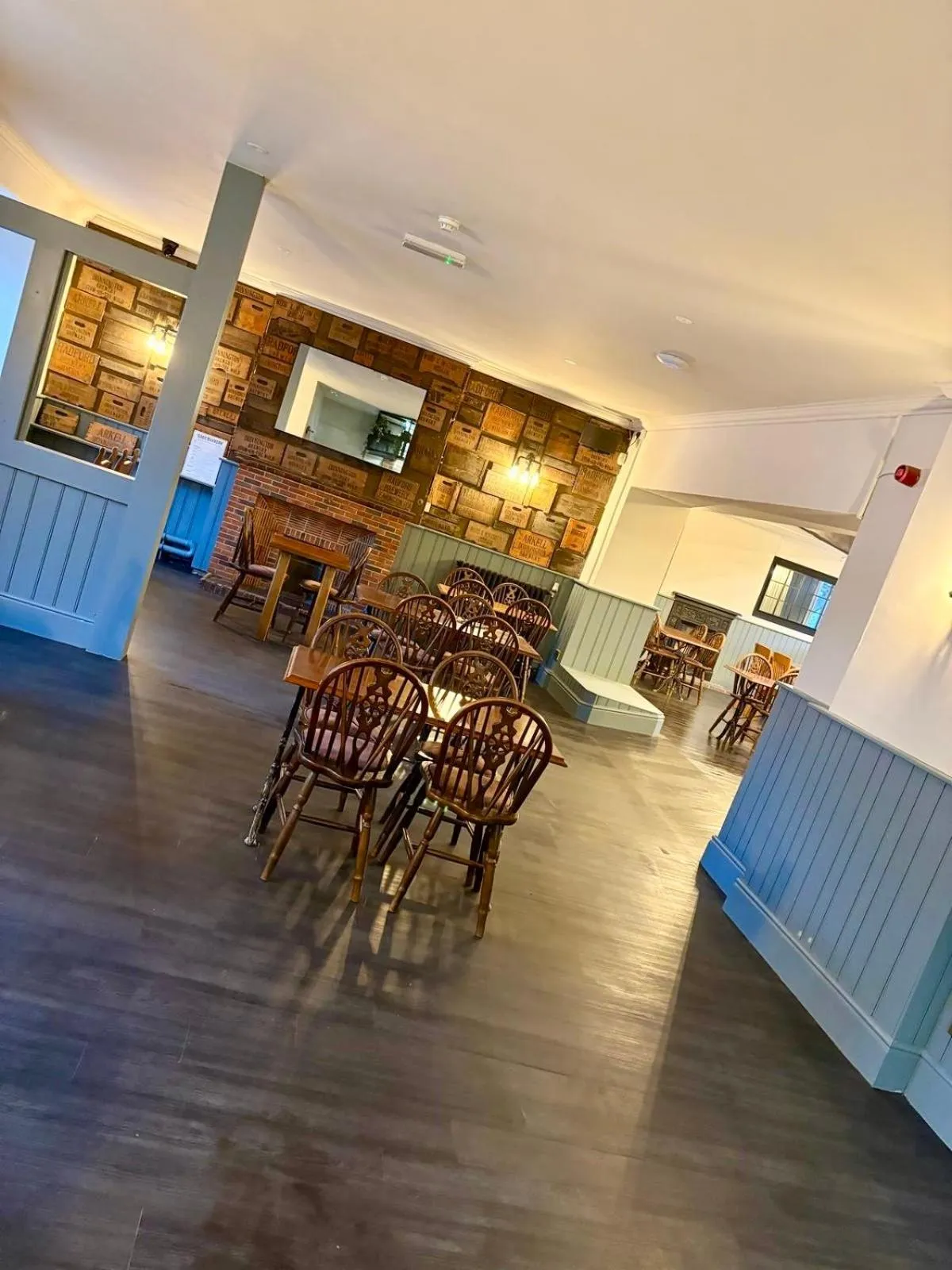Restaurant/places to eat in Radstock Hotel near Bath