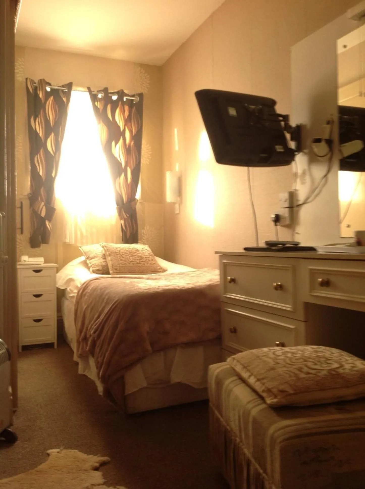 Bed in Balmoral Lodge Hotel