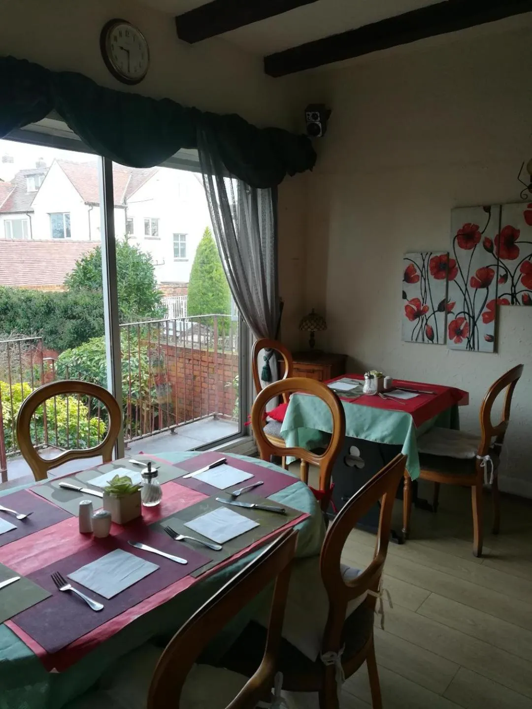 Restaurant/places to eat in Balmoral Lodge Hotel