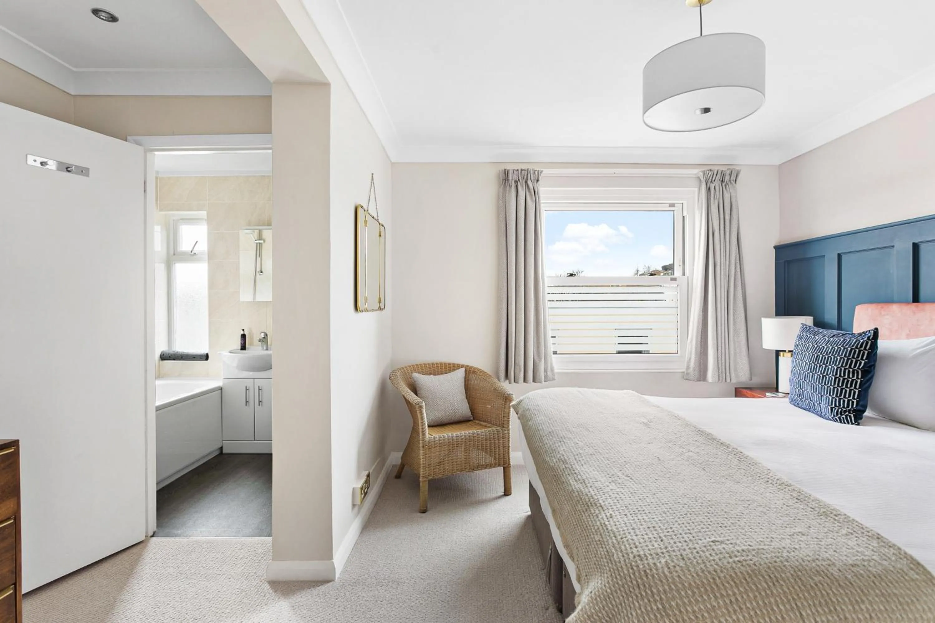 Bathroom, Bed in The Torcroft