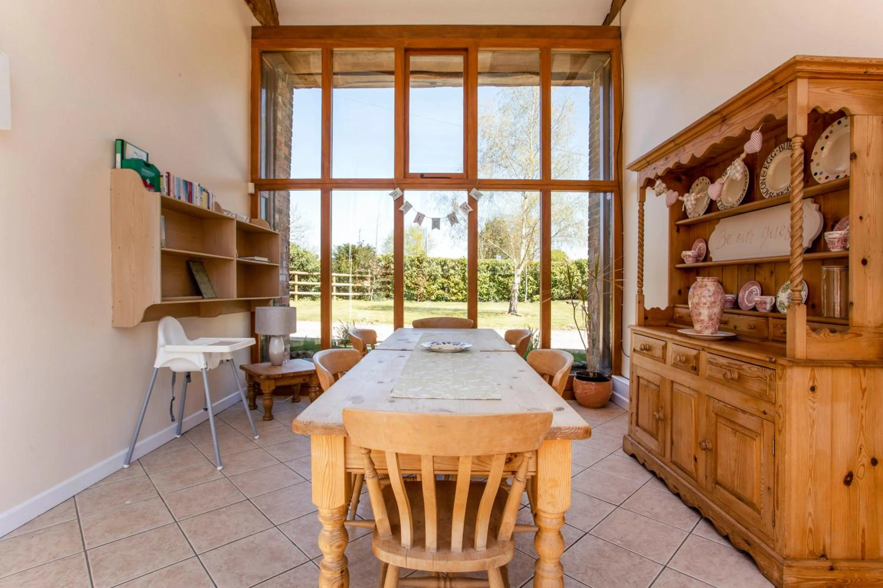 Lobby or reception in Bridge Farm Holiday Cottages