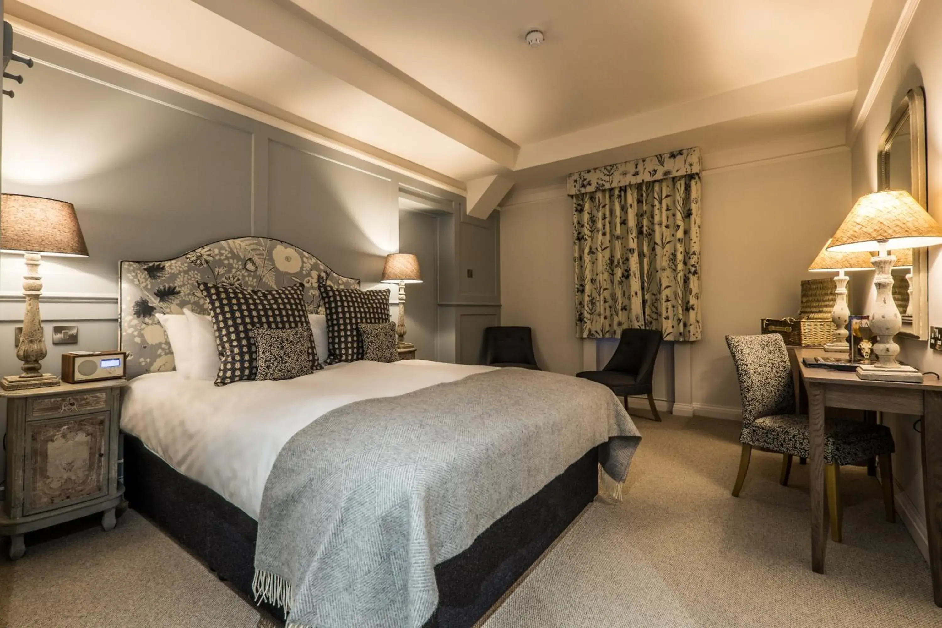 Double Room - single occupancy in Coach & Horses Hotel Double Room - single occupancy in Coach & Horses Hotel