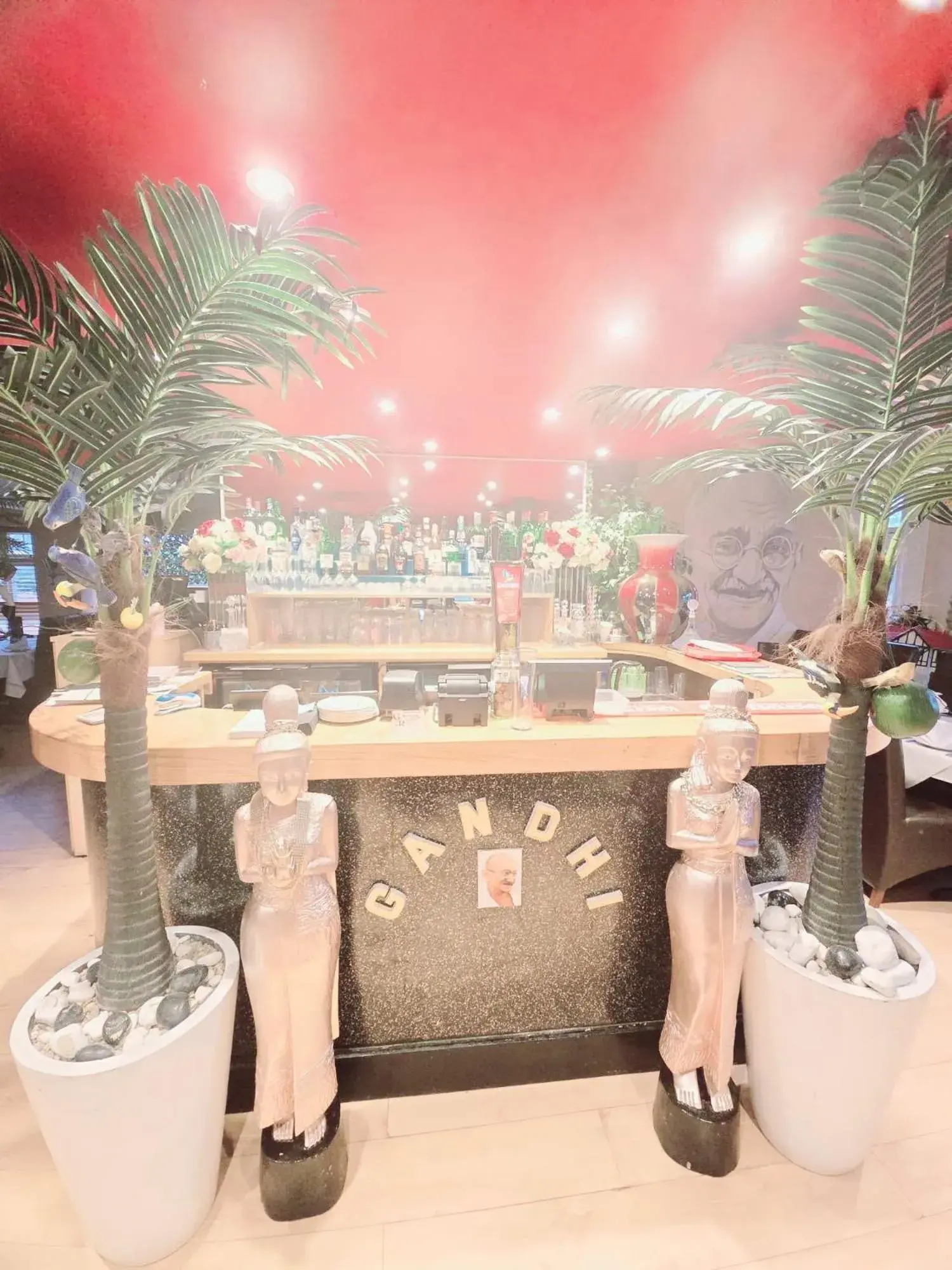 Restaurant/places to eat in Kingswood Hotel Restaurant/places to eat in Kingswood Hotel